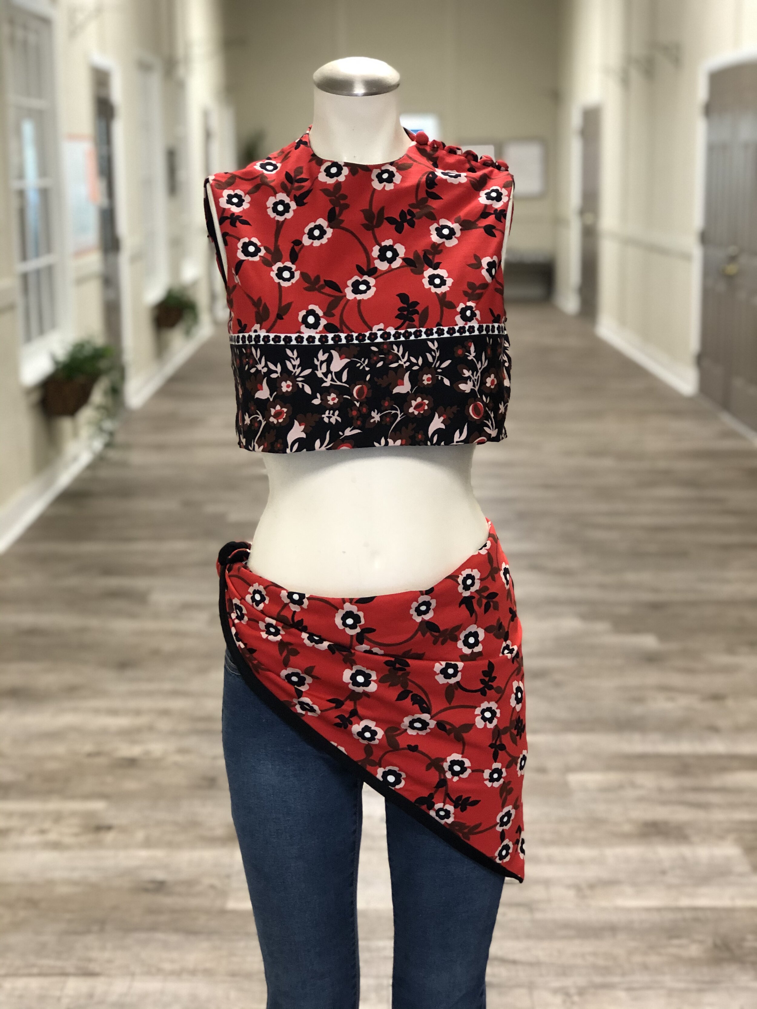 Vintage Cache' Holmes