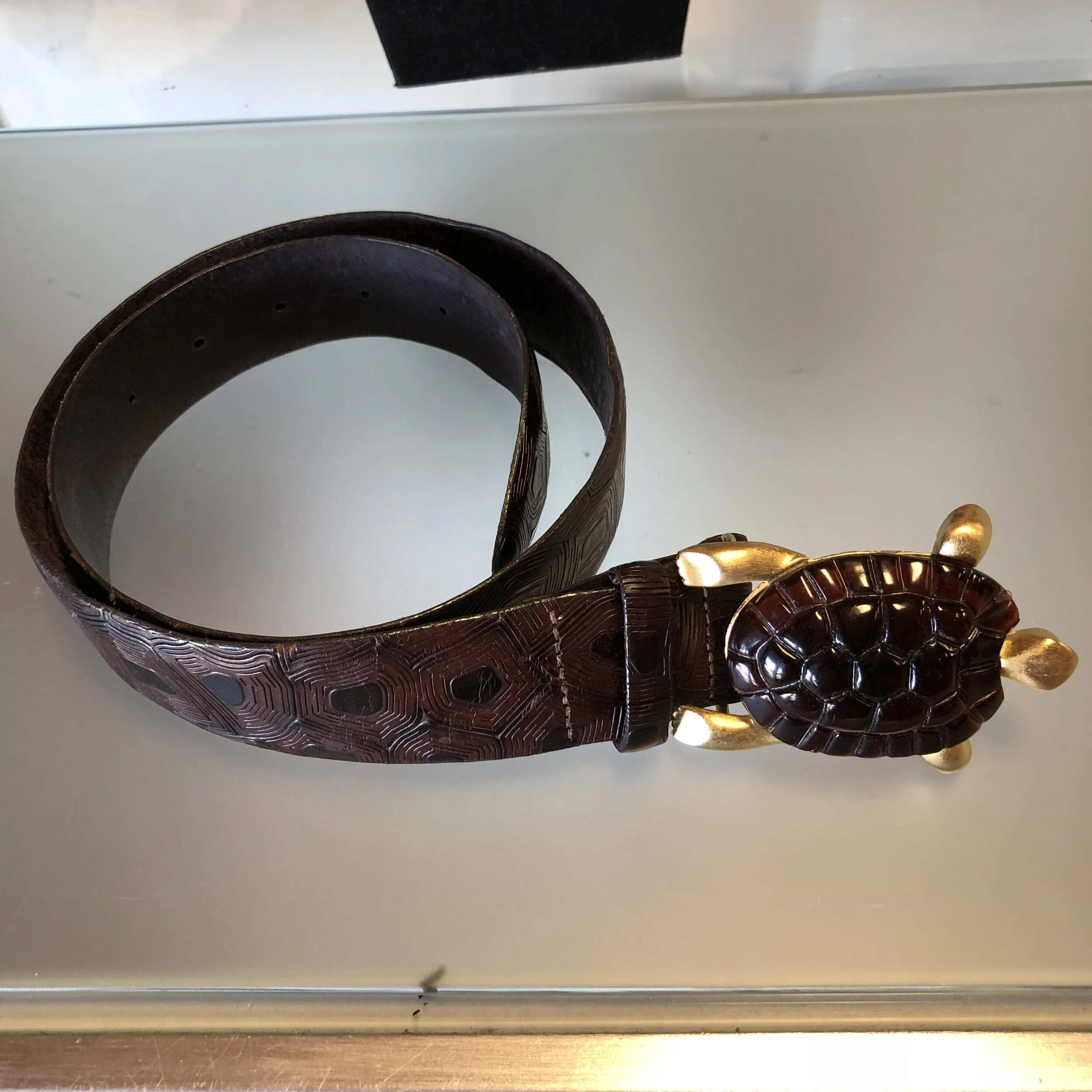 Carlisle Turtle Buckle Leather Belt