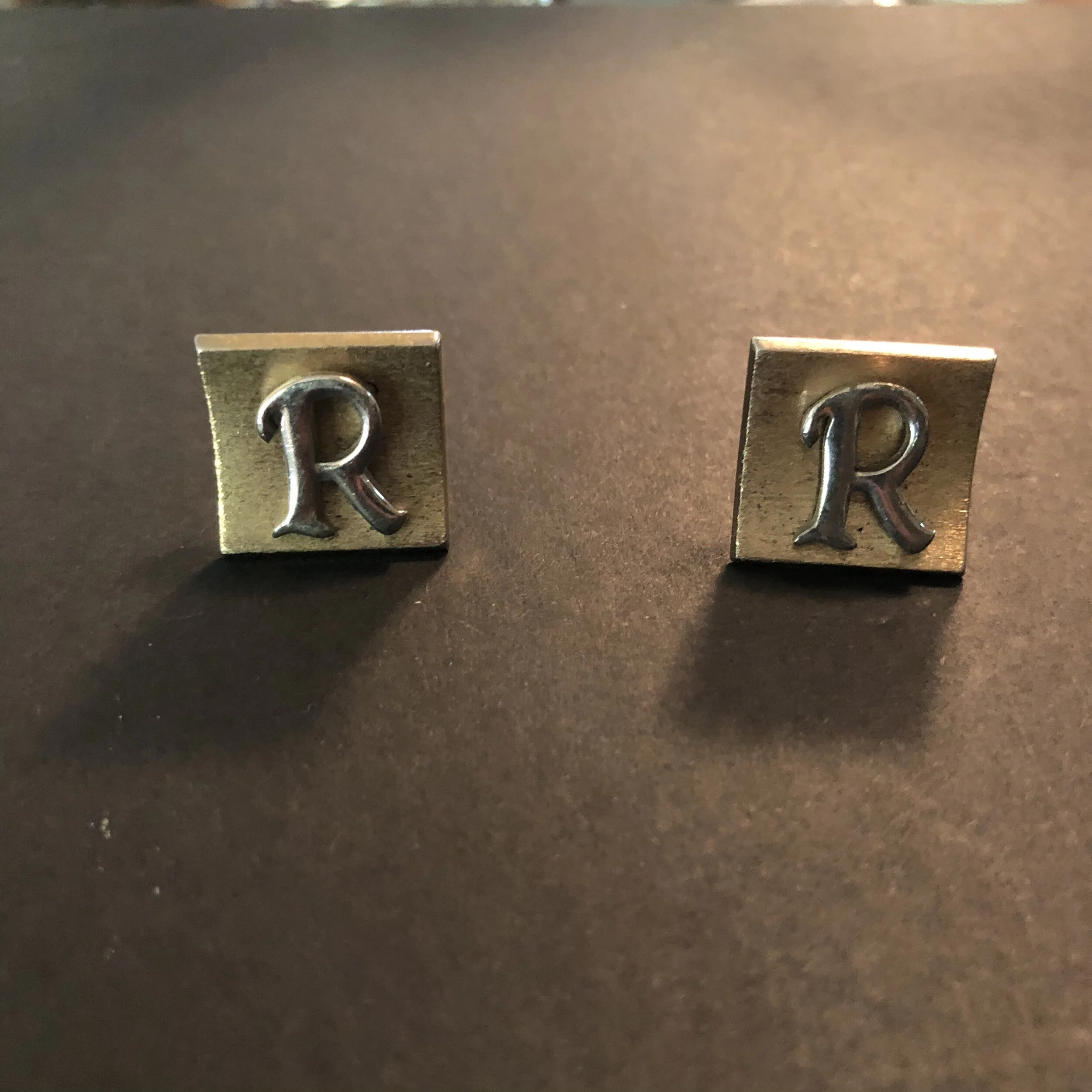 Boutons De Manchette Vintage En Métal Argenté - Lettre R, Occasion En Bon état