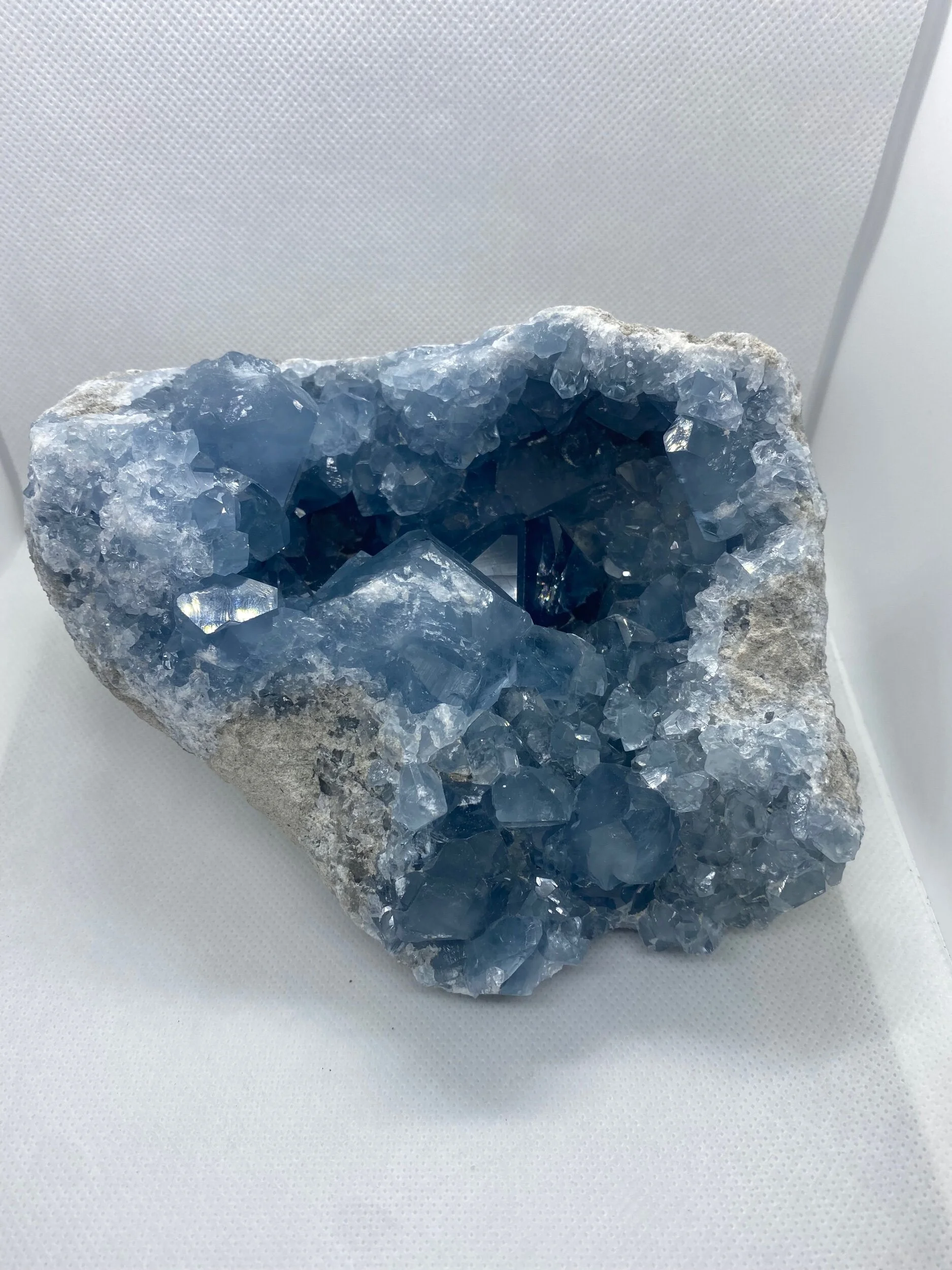 4C19E219-AF62-4F87-B670-4C51C10D882E