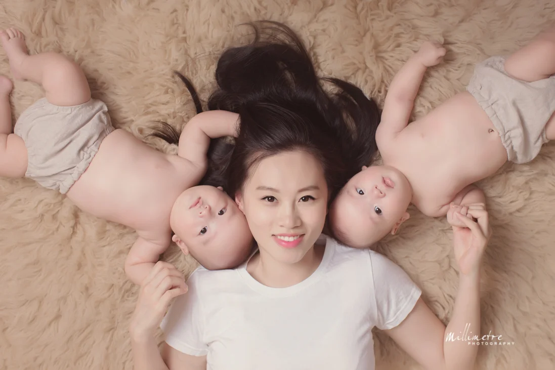 11163_sunny_twins_2.jpg