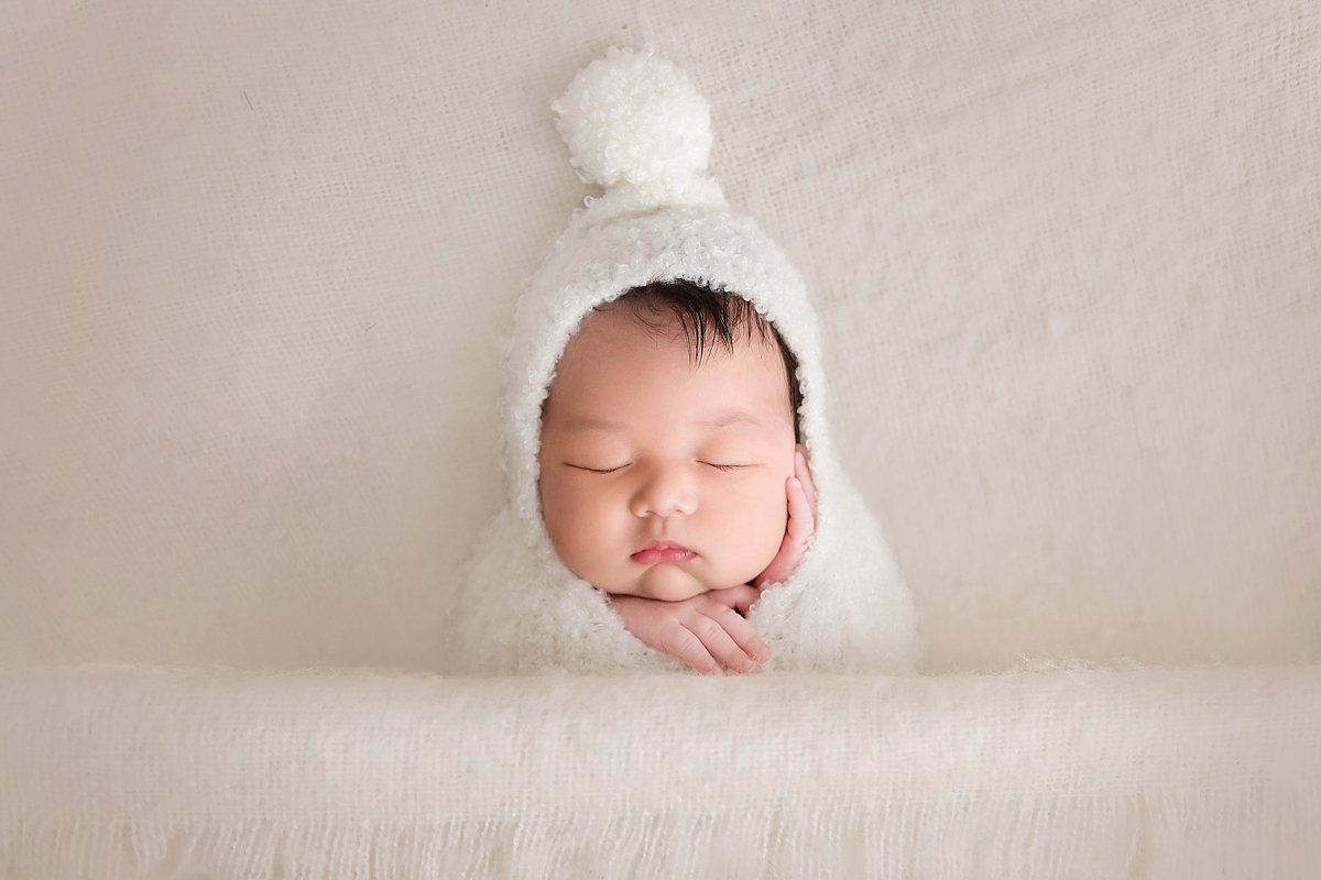 3 white 1705_Yoko_family_15.jpg