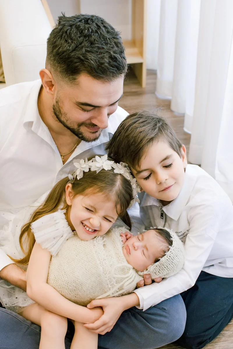 3 white 2617++A_Lisa family_75.jpg