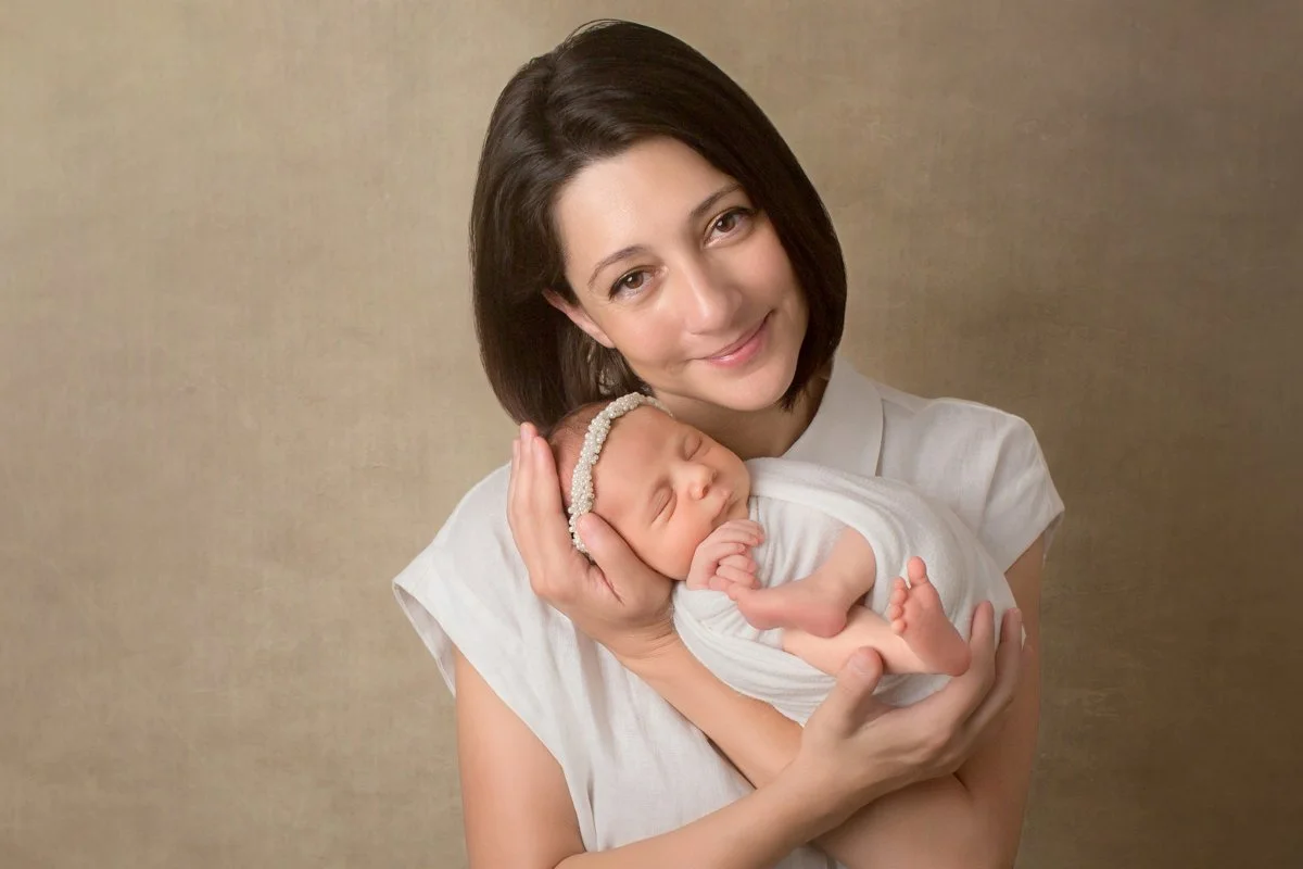 3 white -6126+A_Daniela family_57.jpg