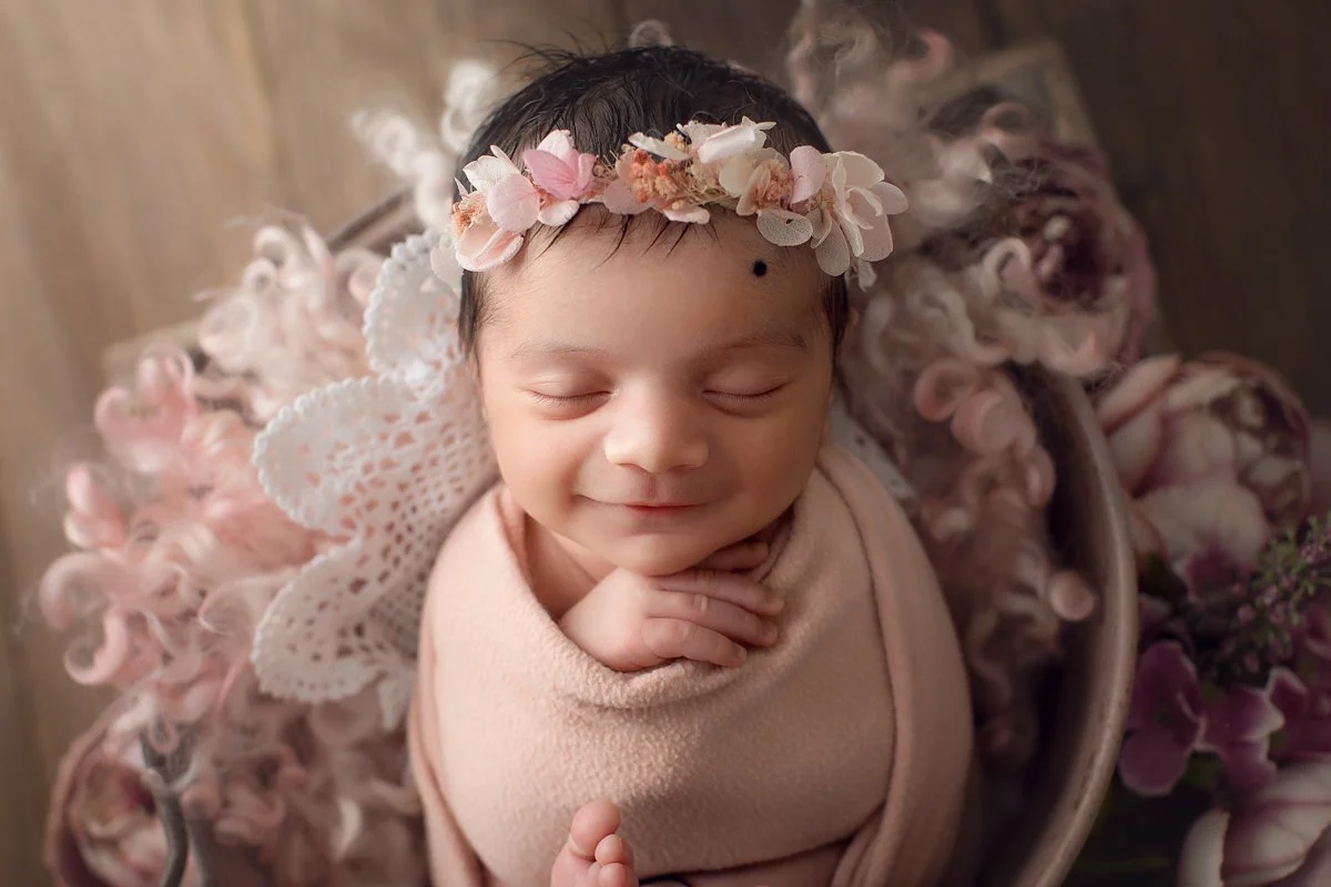 7 pink 3361_Manisha_family_54.jpg