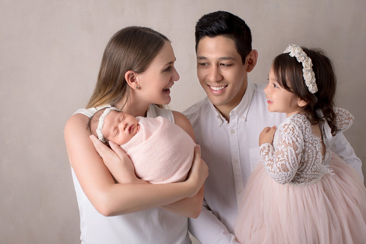 7 pink 5326_Jenna_family_59.jpg