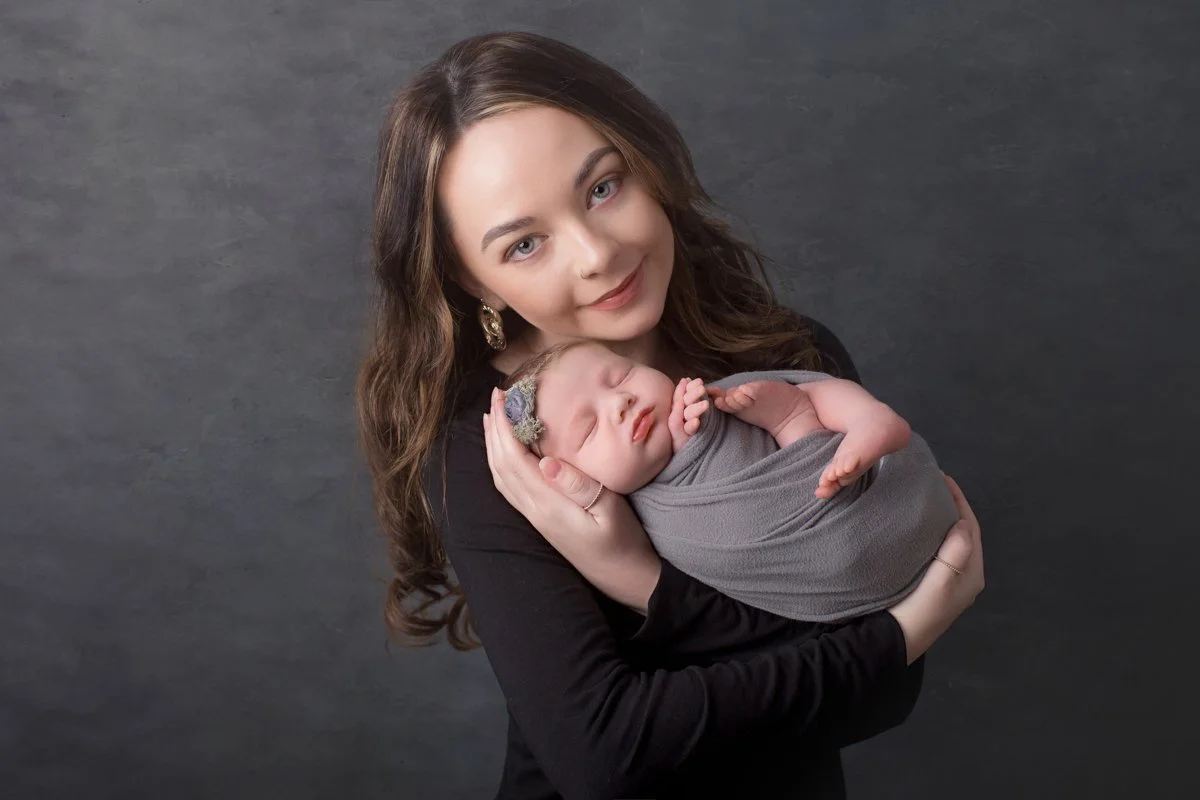 10 dark -6117A_Ciara family_46.jpg