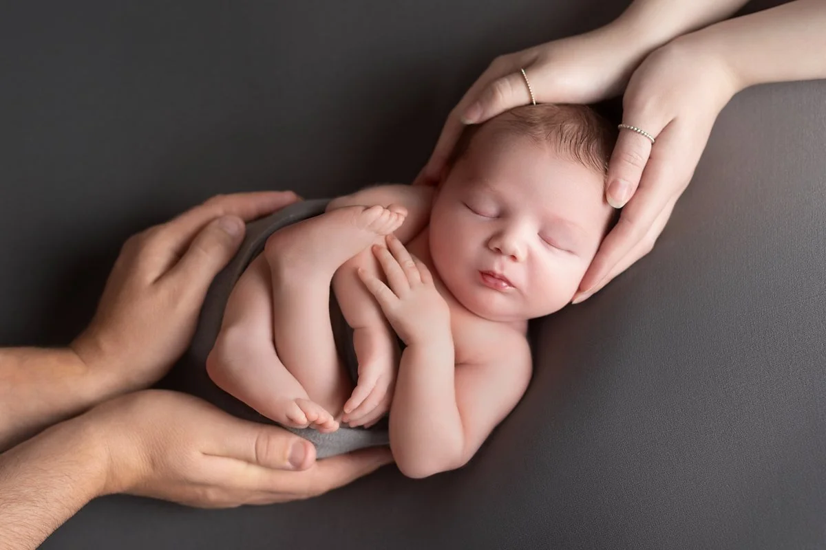 10 dark -6117A_Ciara family_87.jpg