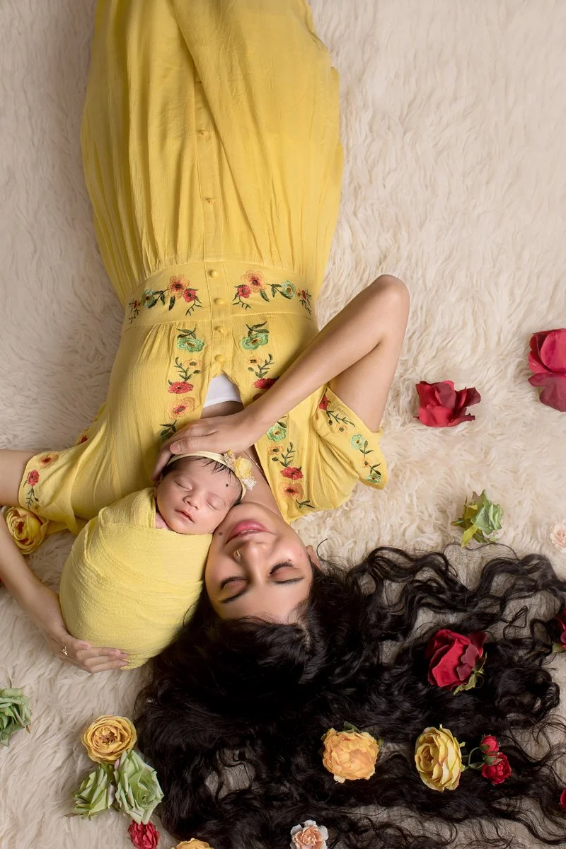 11 yellow 3361_Manisha_family_92.jpg