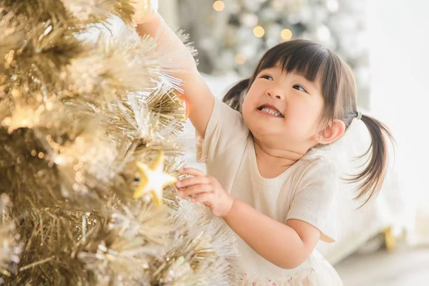 Santa-Themed Baby Photography