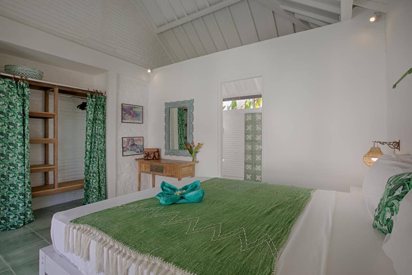 Villabedroom2.jpg