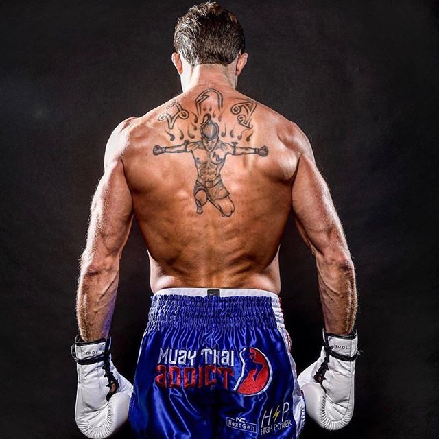Big Congrats to @mikelemaire on his fight in Glory ⚡️🙌🏽 Check out those Thai Shorts! #SD #sandiego #sdca #nextgencryo #highpowermassage #muaythai #glory #highpowersponsor