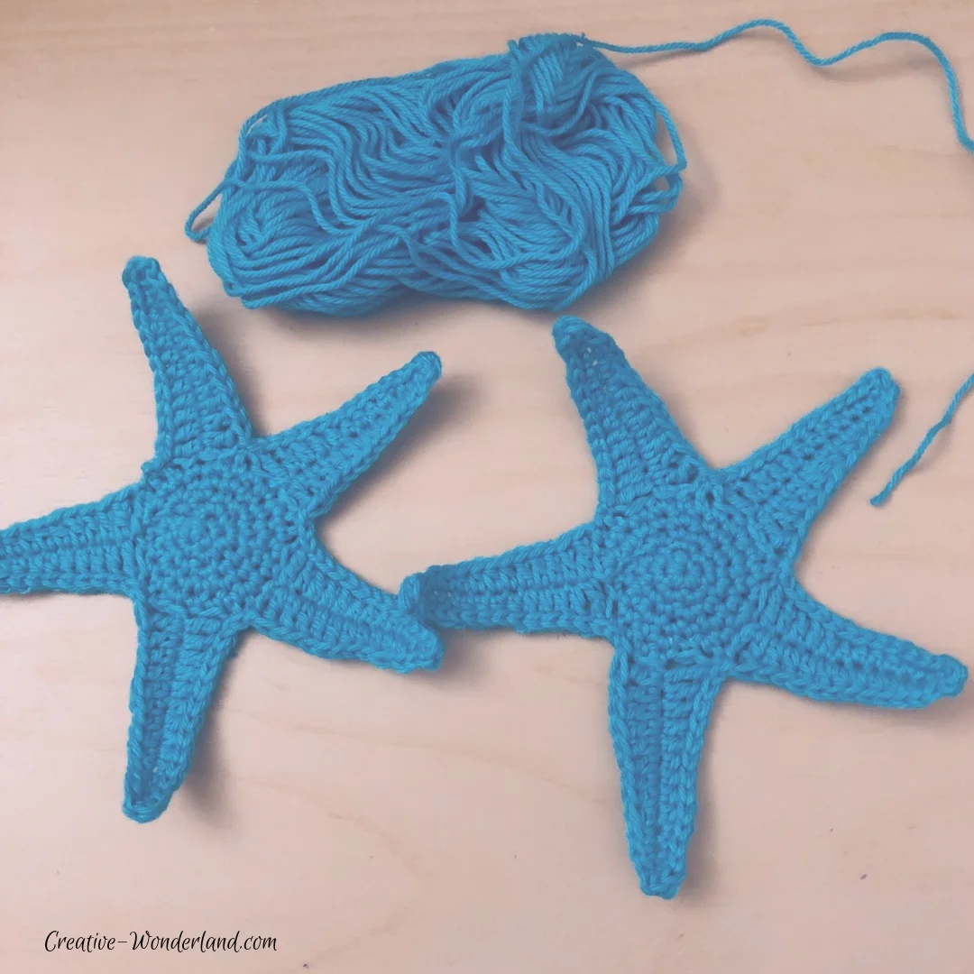 Learn how to crochet a Starfish. It’s a quite plain and straight-forward starfish that you can embellish as much as you like.