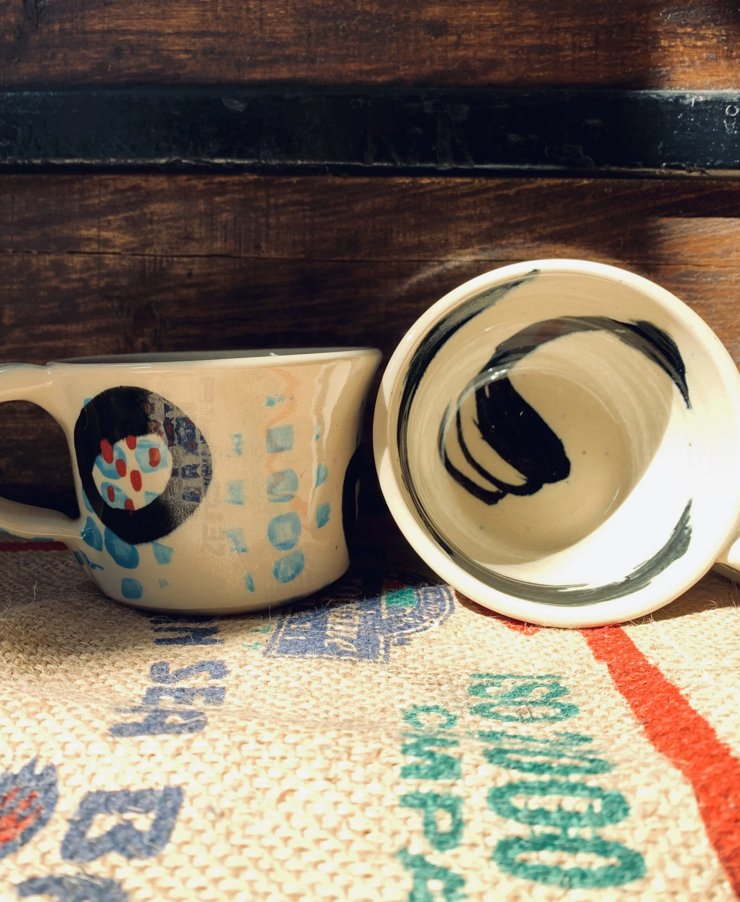 grande-tasse-inspiration-pop-art-ceramique-interieur