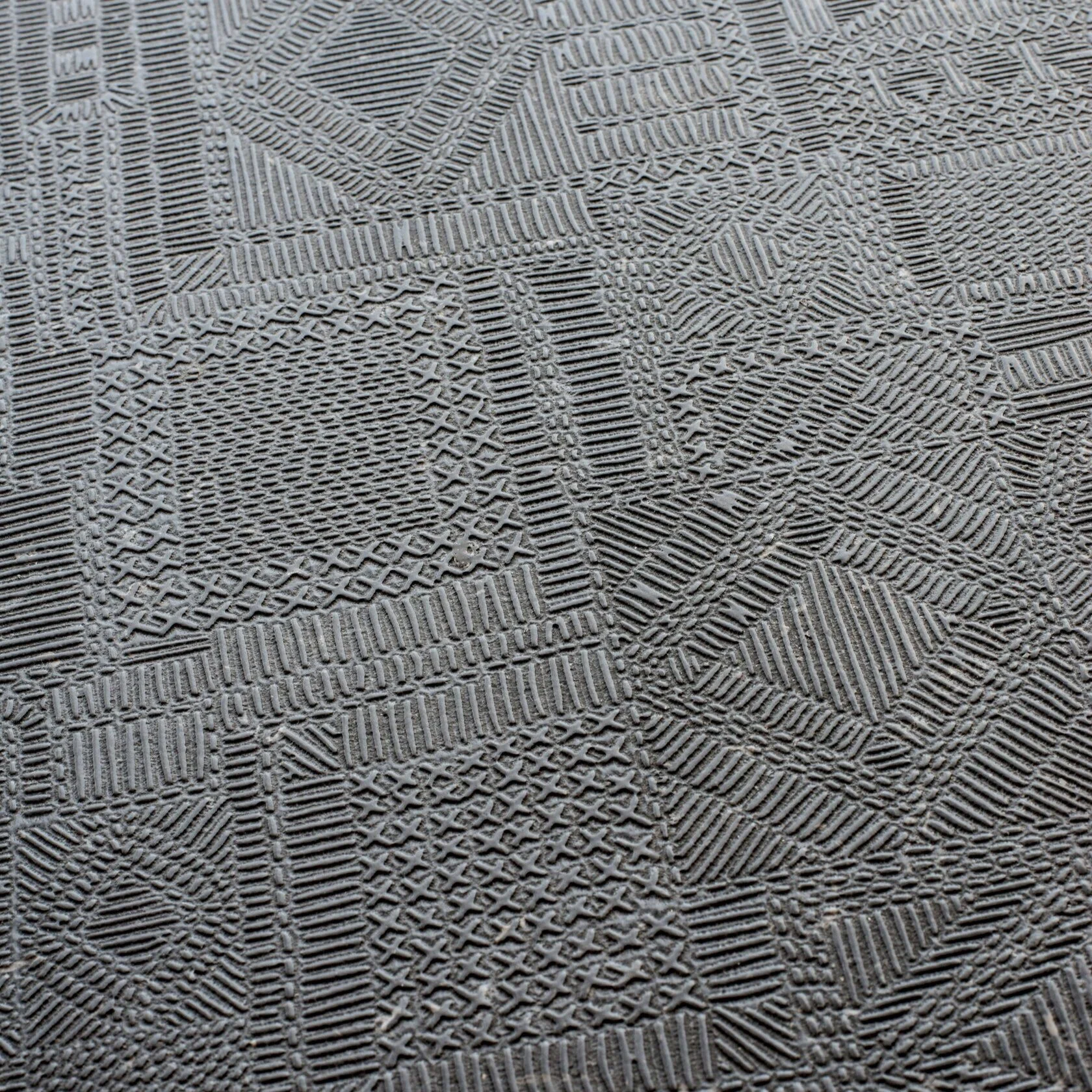 2b_tapis-noir-tws-tipical-world-stone-353561-relbdcc420f.jpg