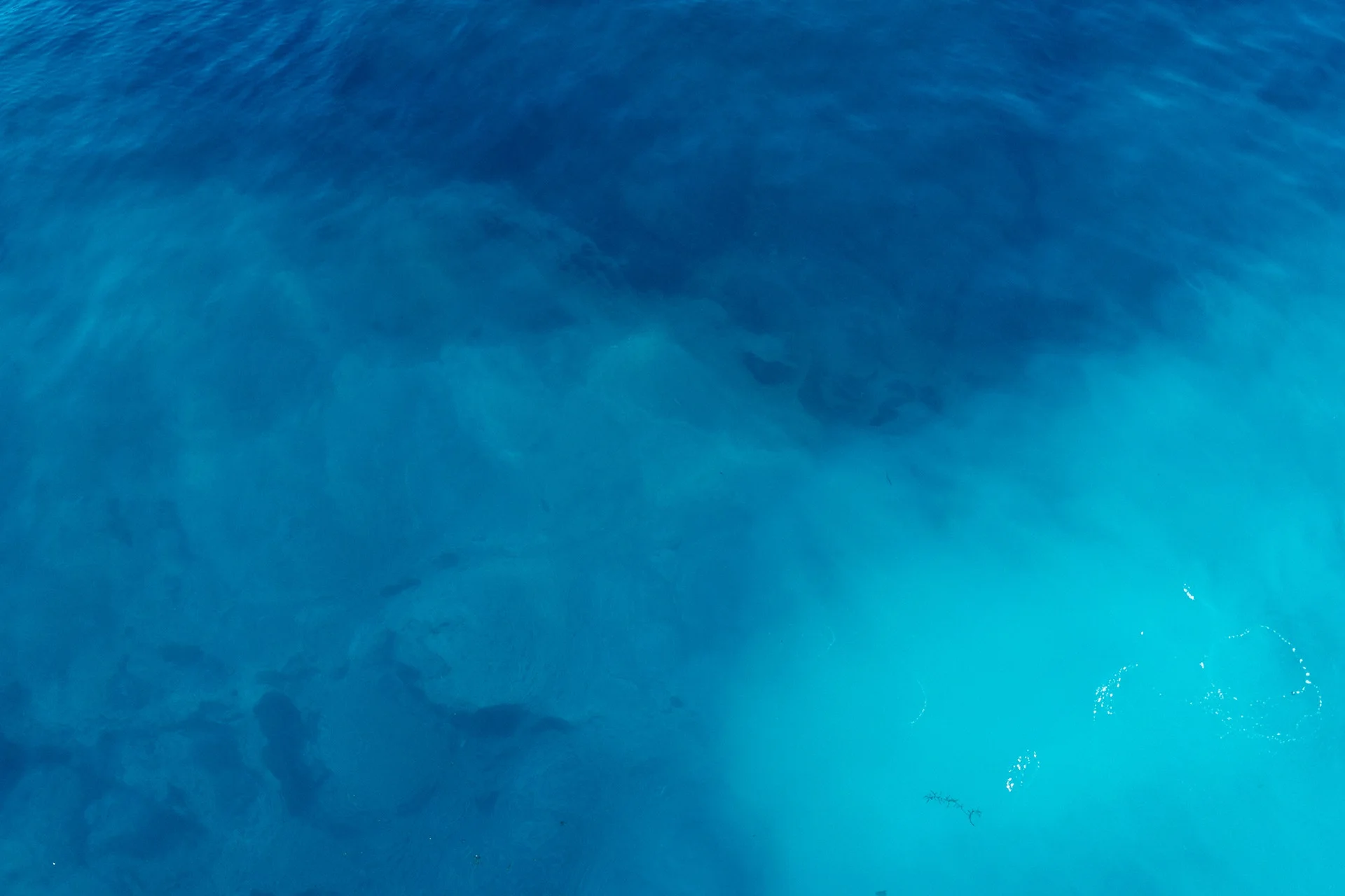 b-blue-ocean-5412.jpg