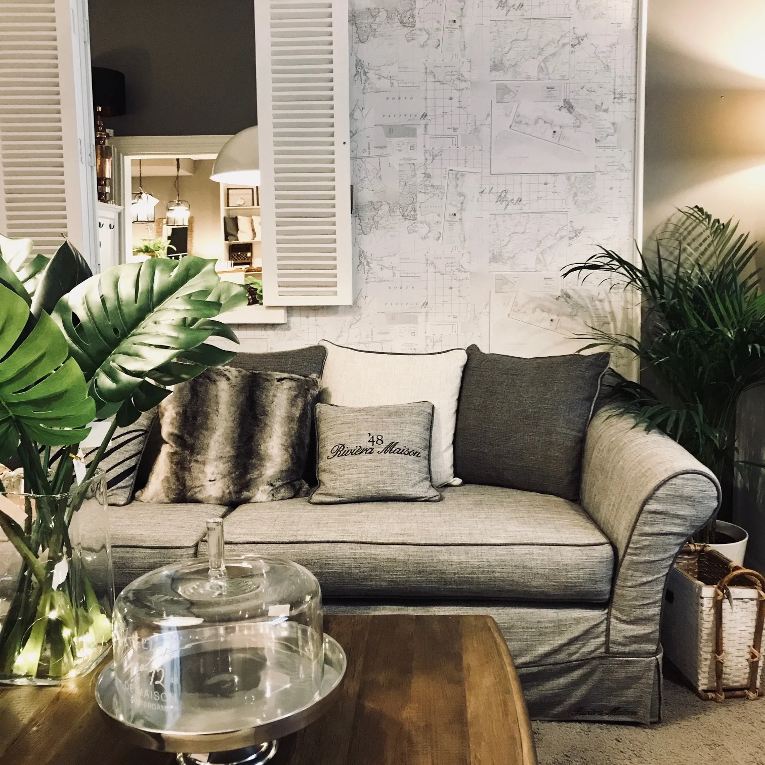 Autre boutique de décoration d’intérieur, Parallela Home , la propriétaire souriante et aux petits soins explique que ses produits viennent des pays nordiques notamment du Danemark et de la Suède. Beaucoup de choix d’accessoires mais aussi de petits mobiliers très sympas. www.parallela.cz