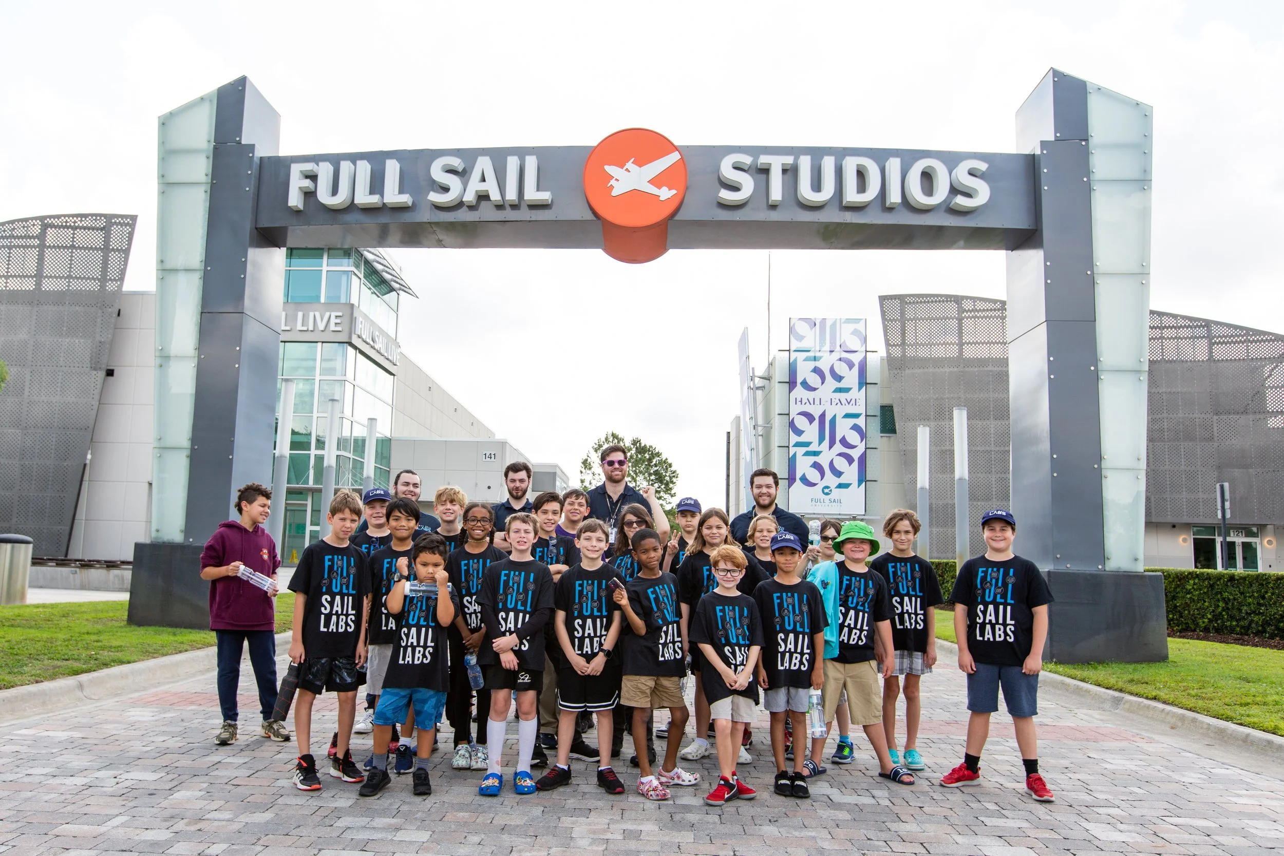 FSL-WEEK-THREE-KIDS-MAKECODE-ARCADE_01.jpg