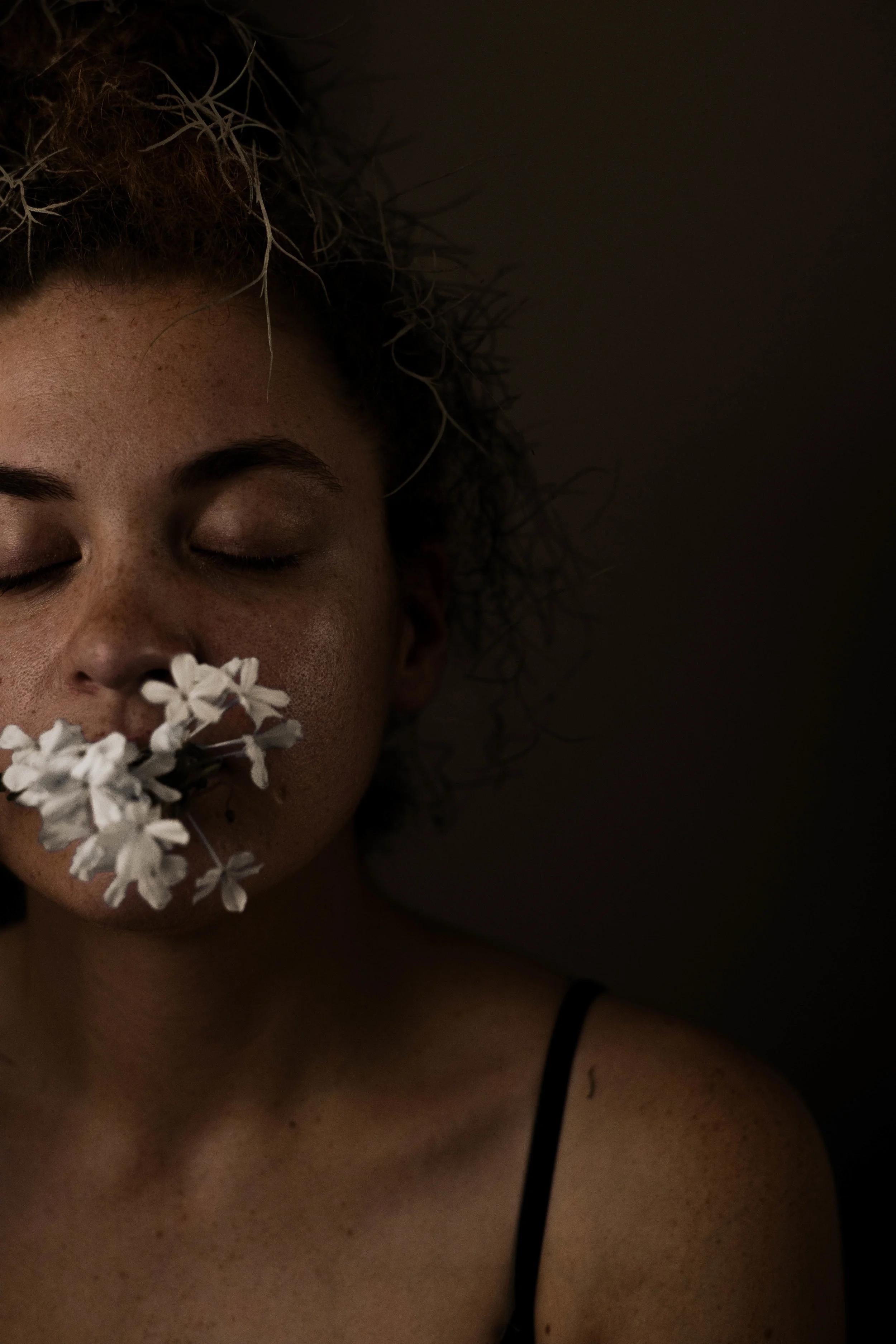 whiteflower-1.jpg