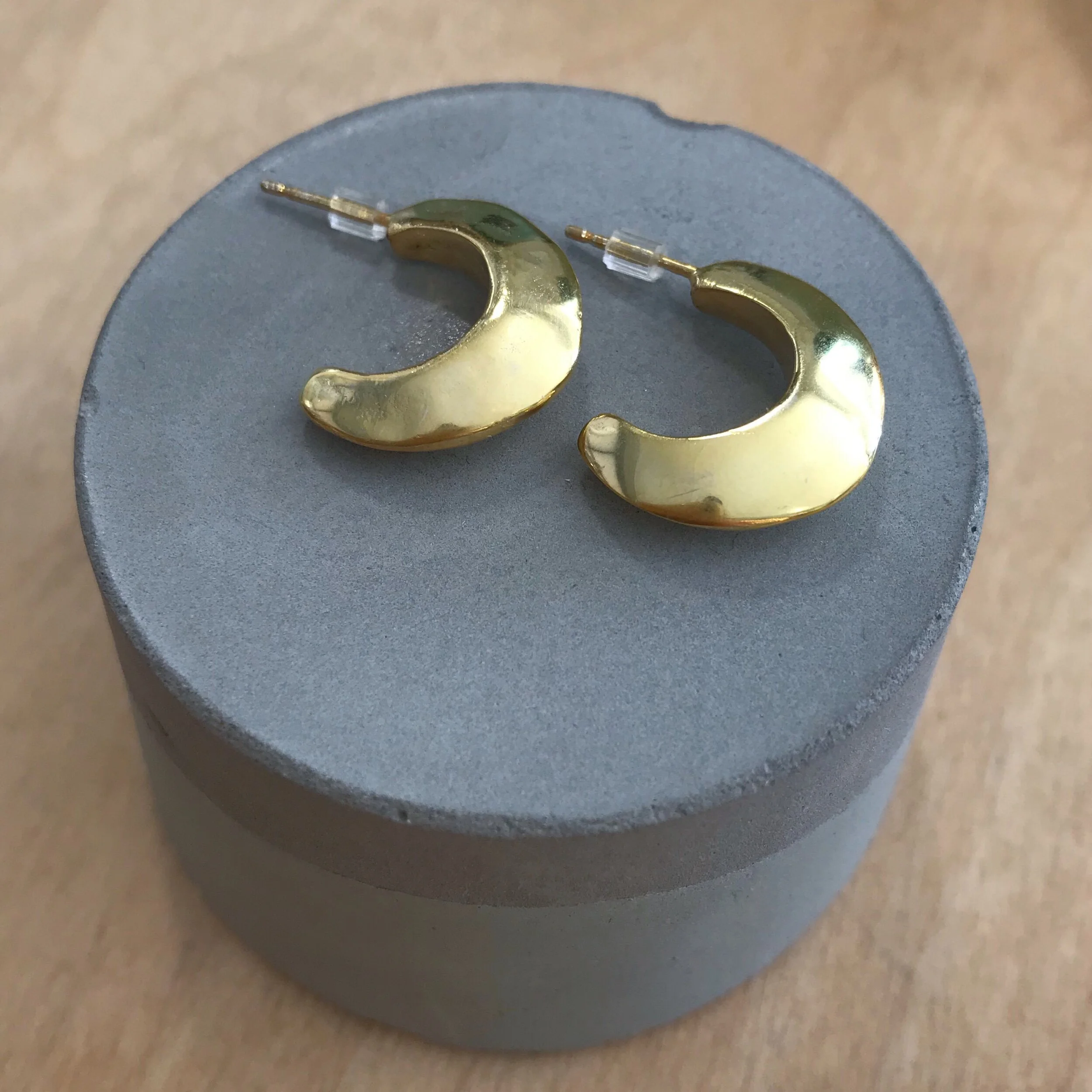 30F59E15-21F5-48E4-A5DF-F4F2422446F1