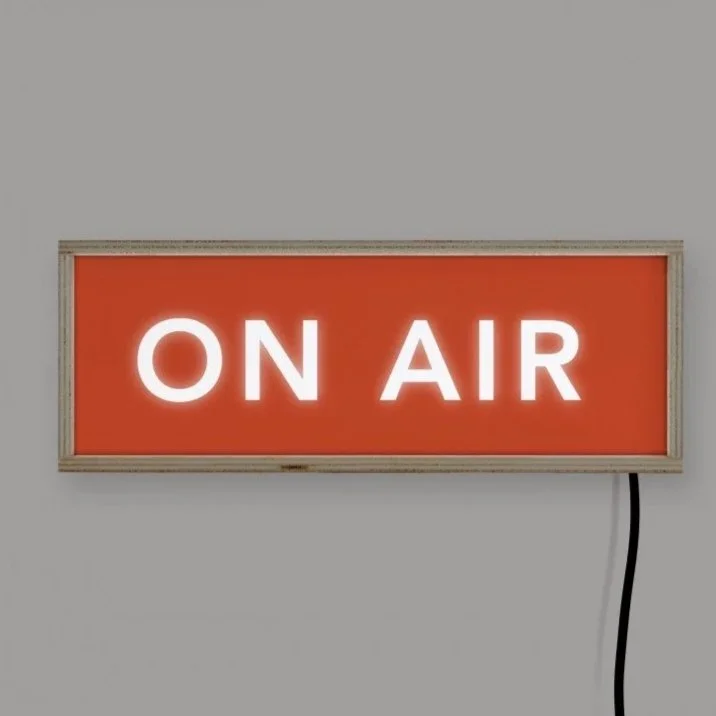 lightbox-on-air-40x15-2.jpg