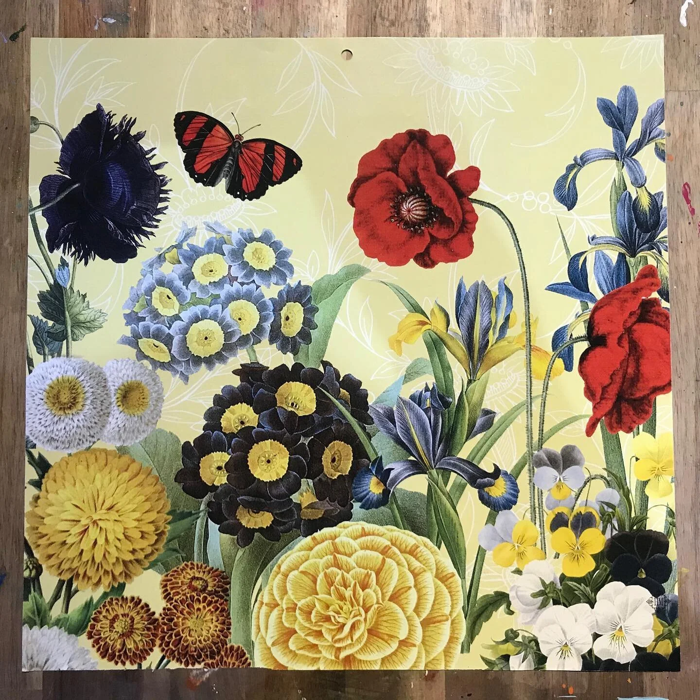 Art Prompt: Day 13
What plants and flowers are in bloom around your home today? Go outside and draw each unique plant you see until you have 10. Go inside and collage them into a group. Add bright colors.
-
#artfam_daythirteen
-illustration found in 