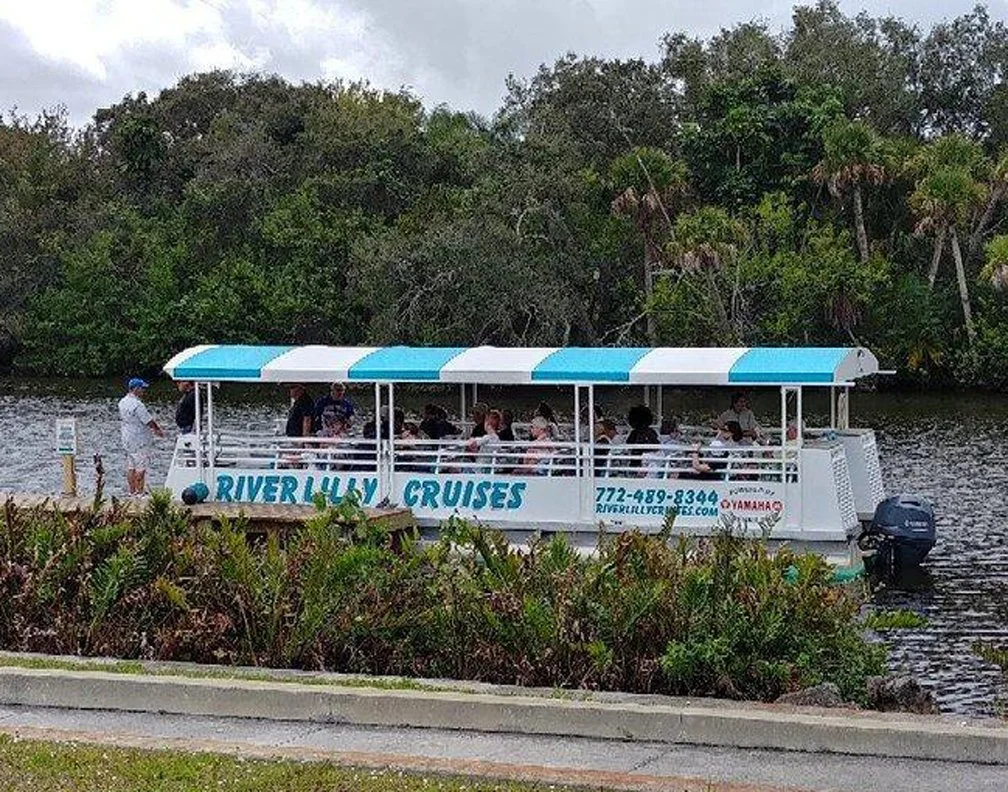 Lily Cruise boat 2.jpg