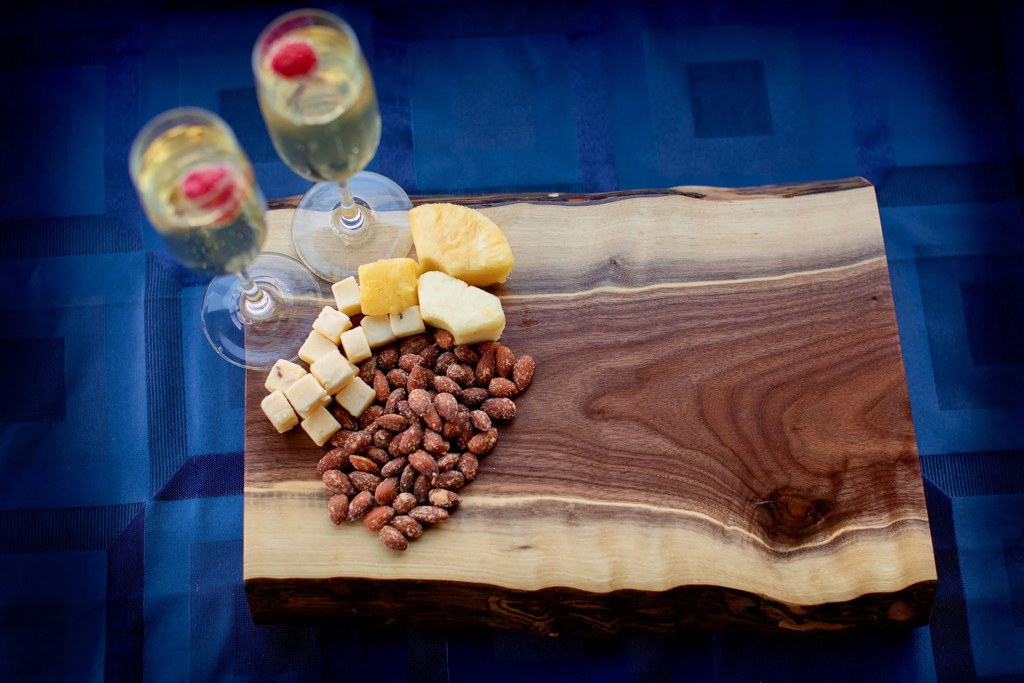 C07A7738 live edge with fruit champagne bright.jpeg