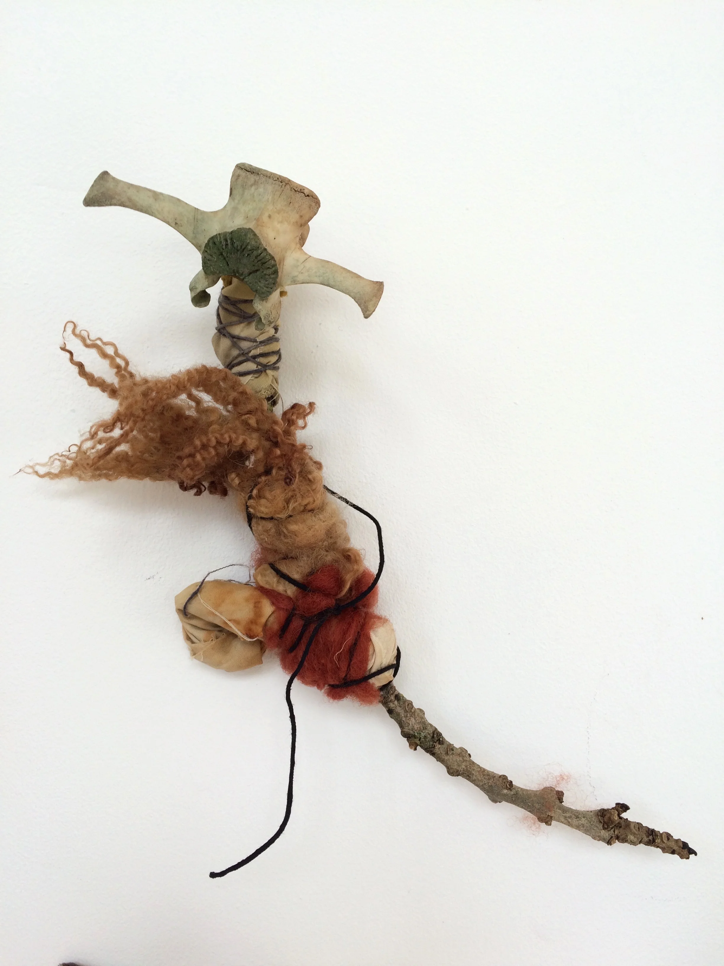 Onion fairy, 2017 hazel twig, wool, cotton, deer vertebrae, thread h22cm