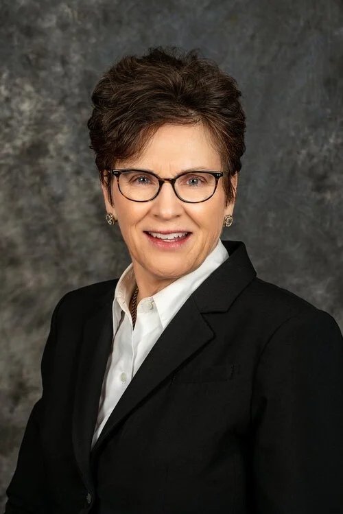 Carrie-A-Fahey-CFP-Financial-Adisor-Emergent-Wealth-Advisors-Williamsville-NY.jpg