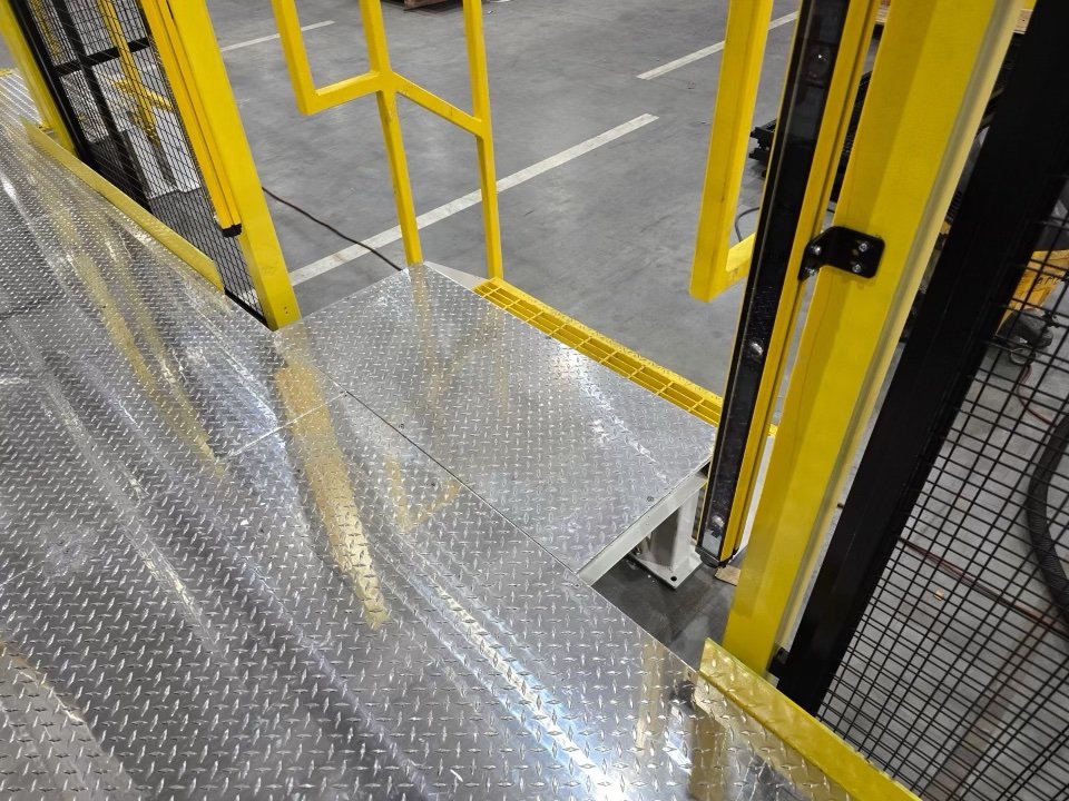 Aluminum Decking Equipment Platform Fabrication