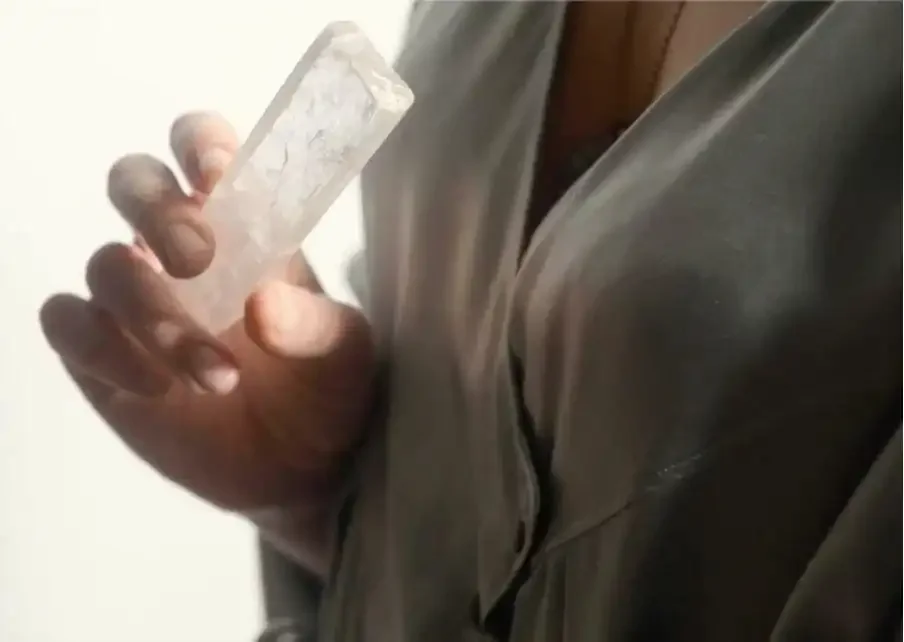 Cord Cutting and energy clearing session using selenite at INCENTRE London