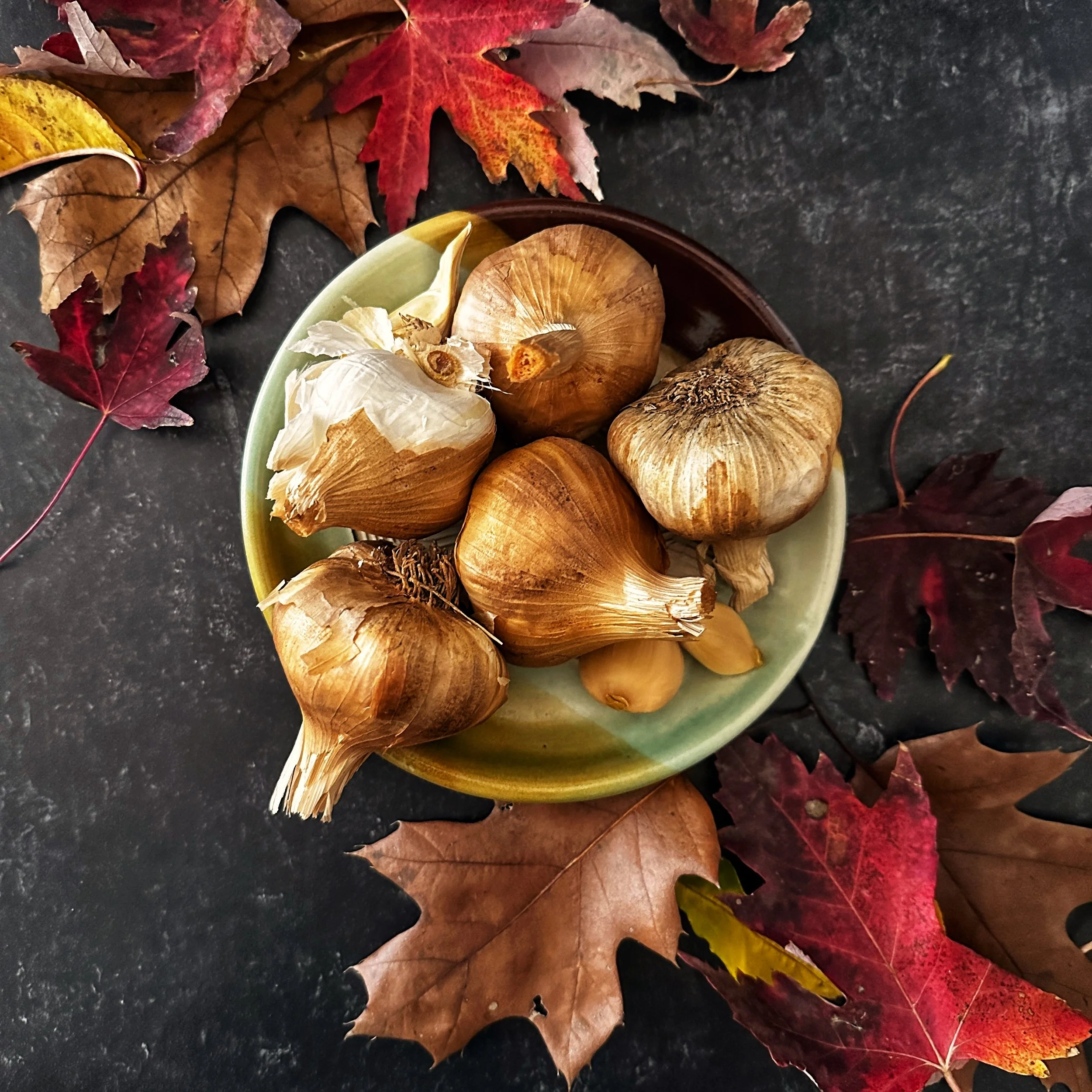 Pecan Wood Smoked Garlic (2 bulbs)