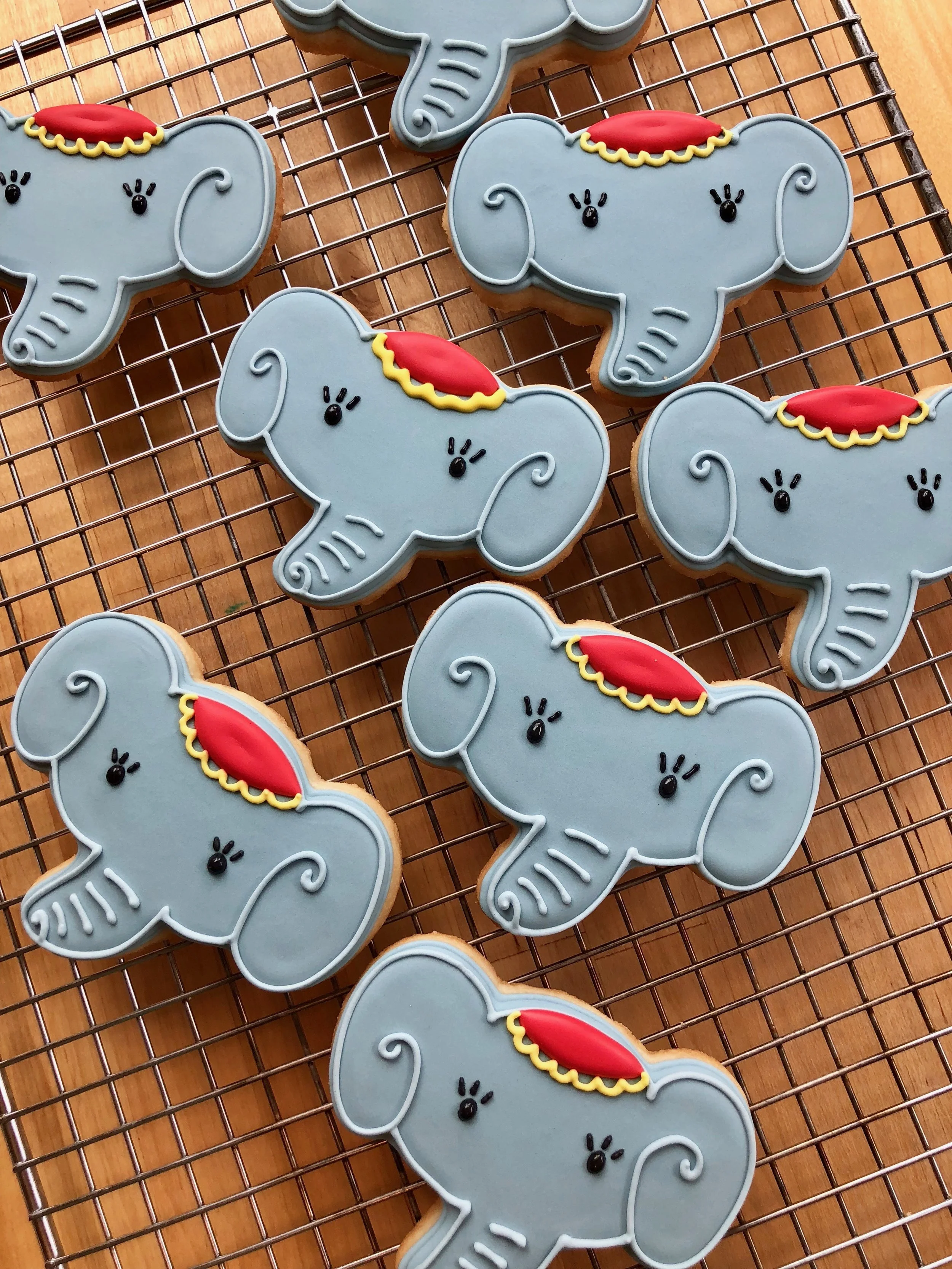 donetoateee tiny bakers class.jpeg