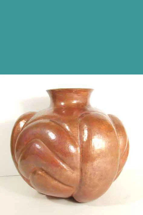 Copper hand-forged olla, view 3