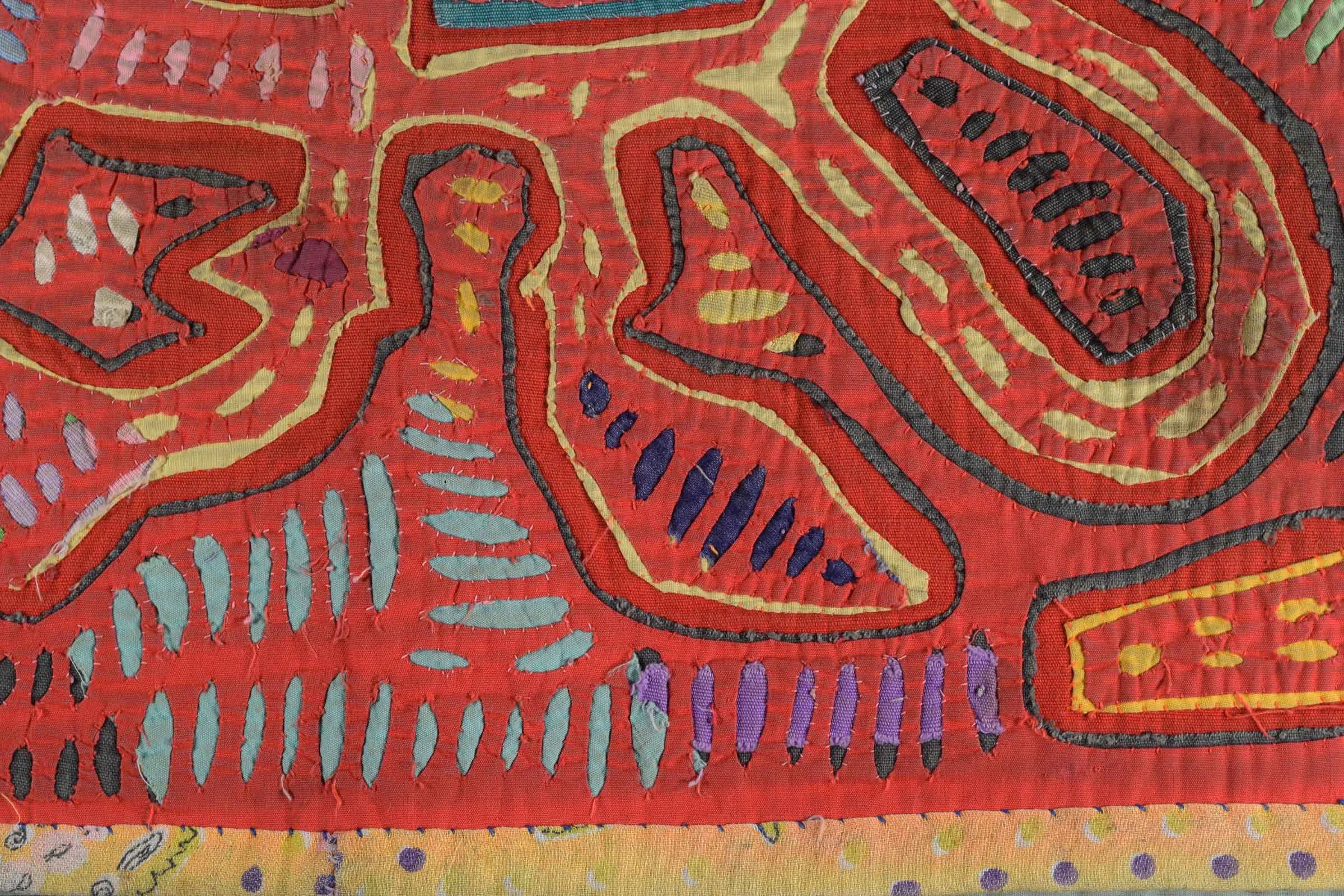 Mola pair, view 6