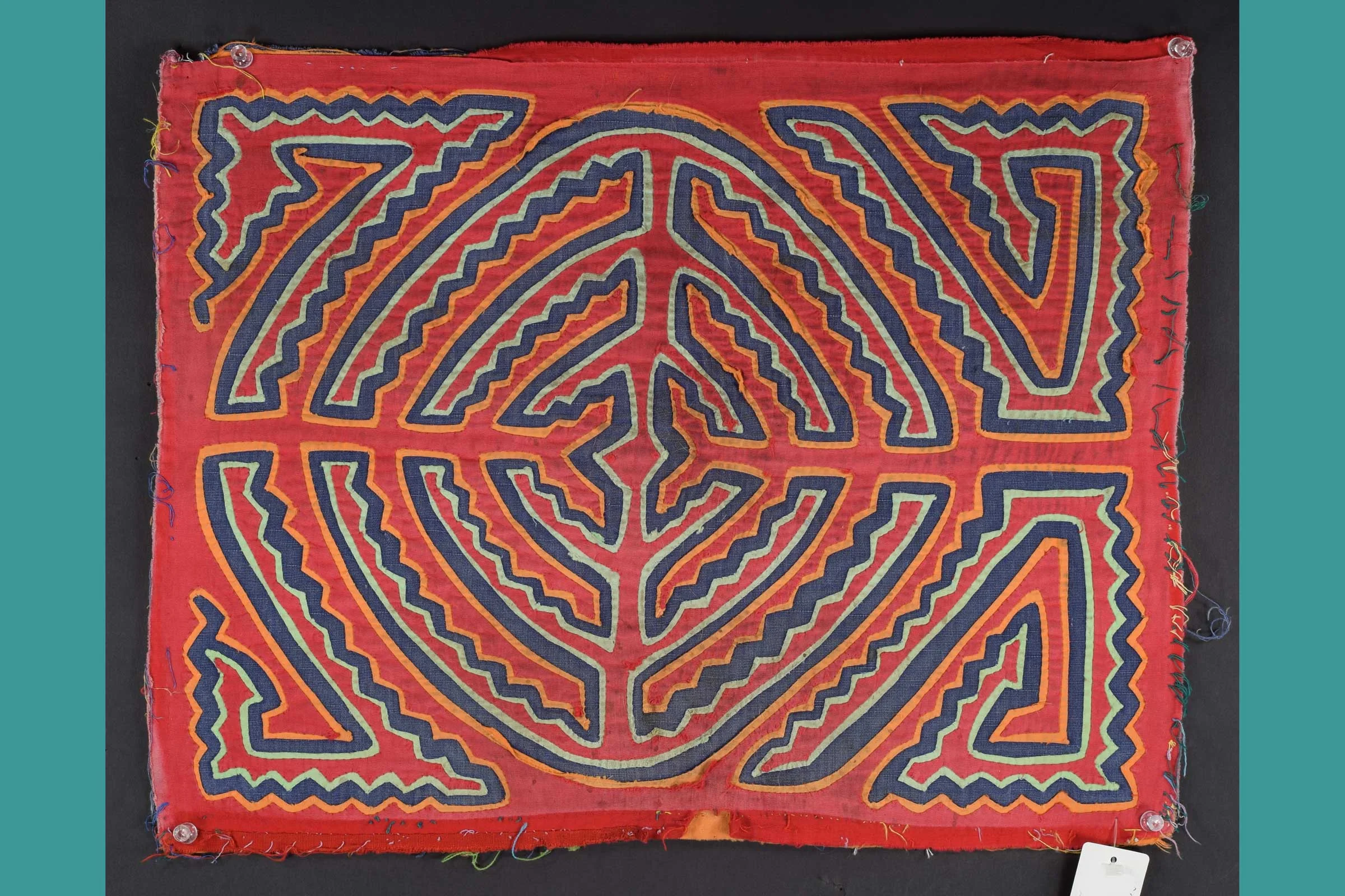 Concentric circles mola, view 2