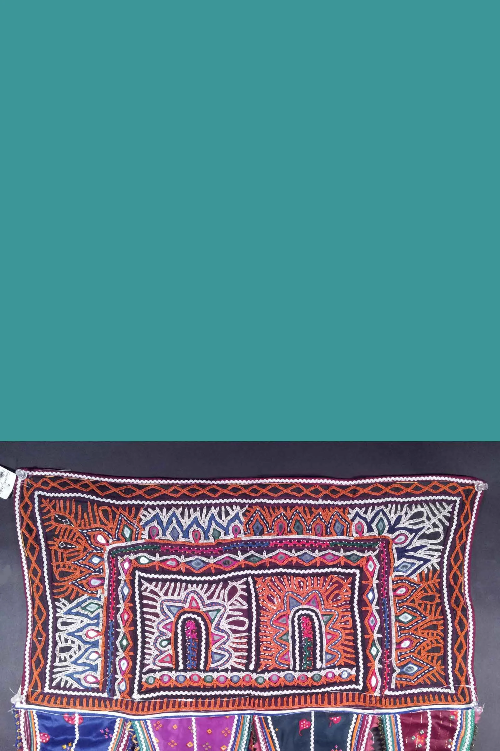 vintage toran 4, view 3