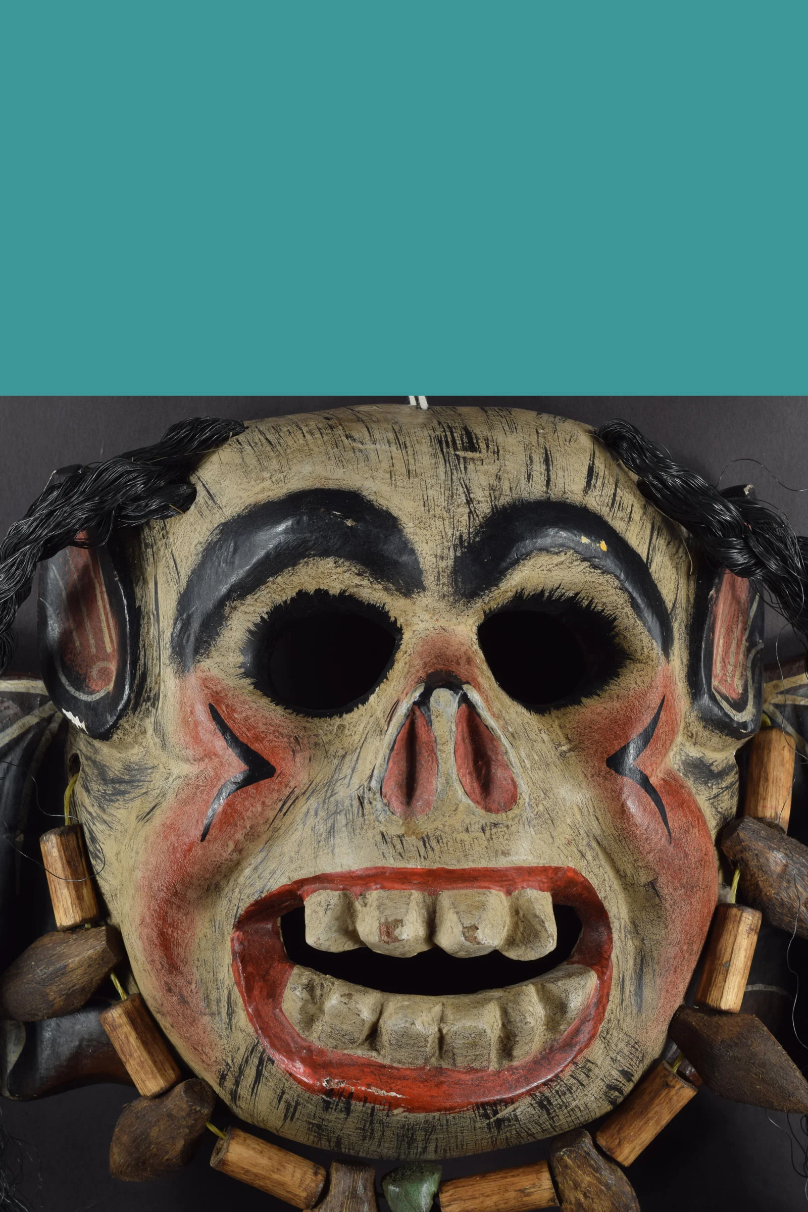 Skull mask with wings, Mexico, View 2