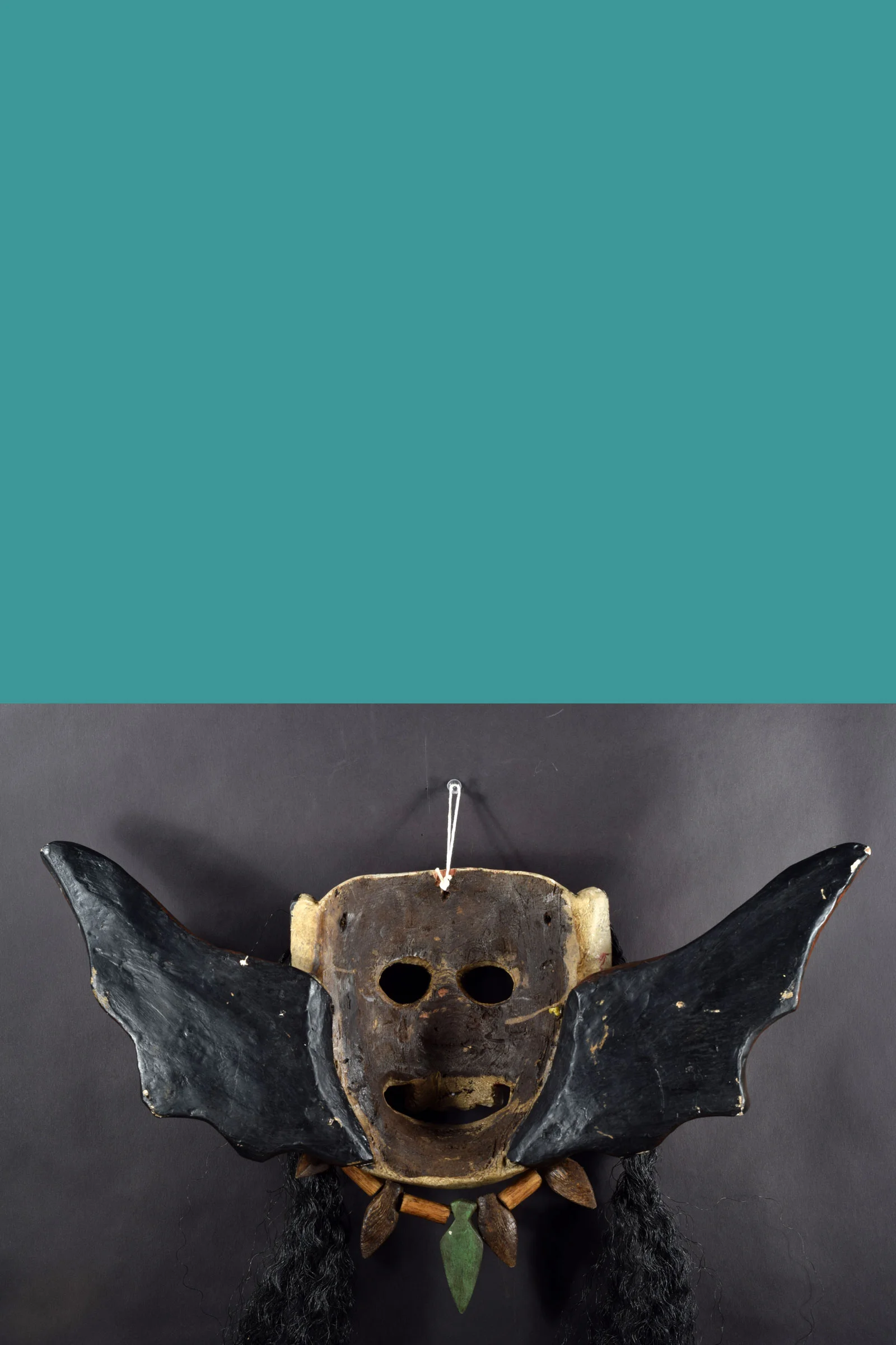 Skull mask with wings, Mexico, View 7