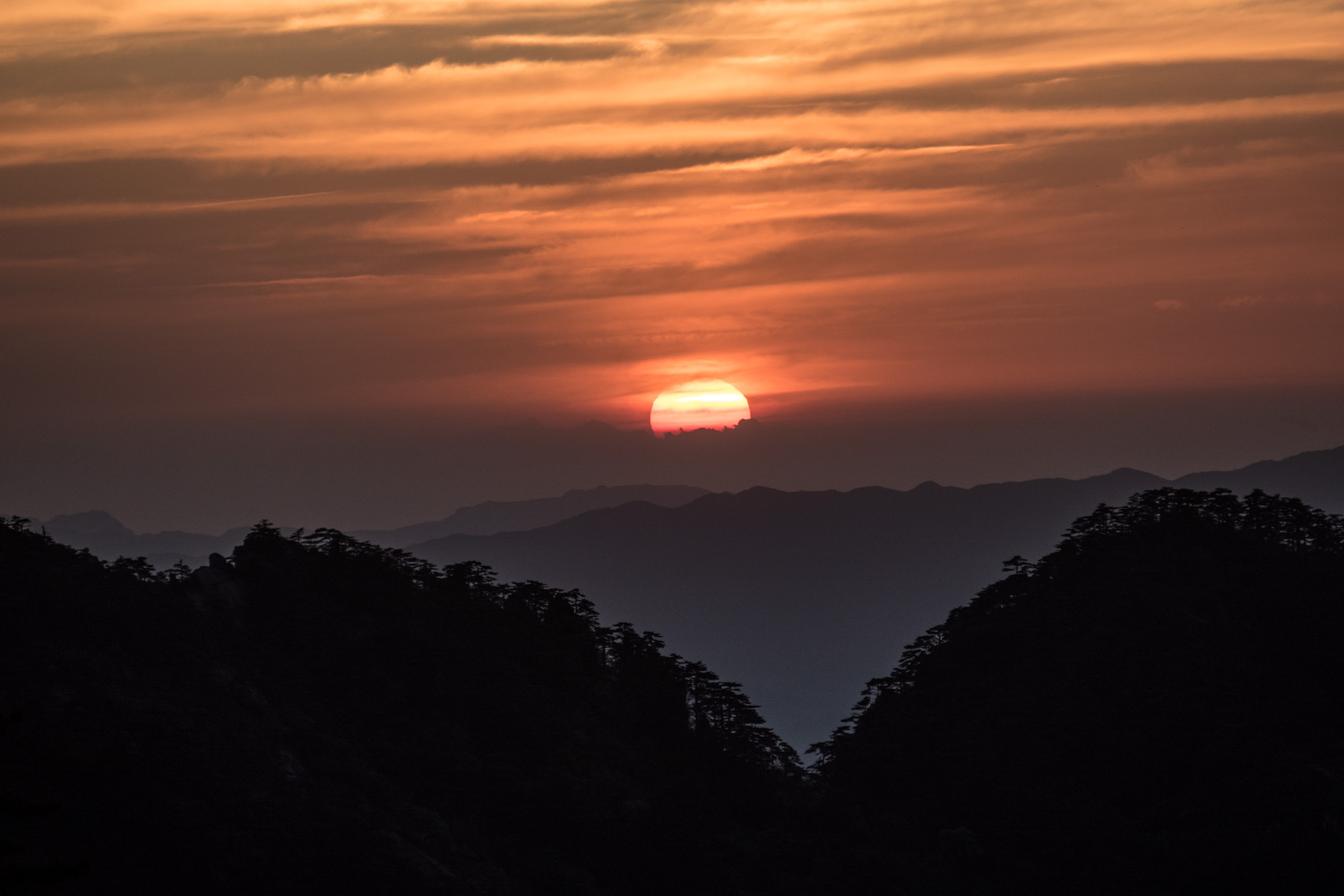 Sunset over Huangshan
