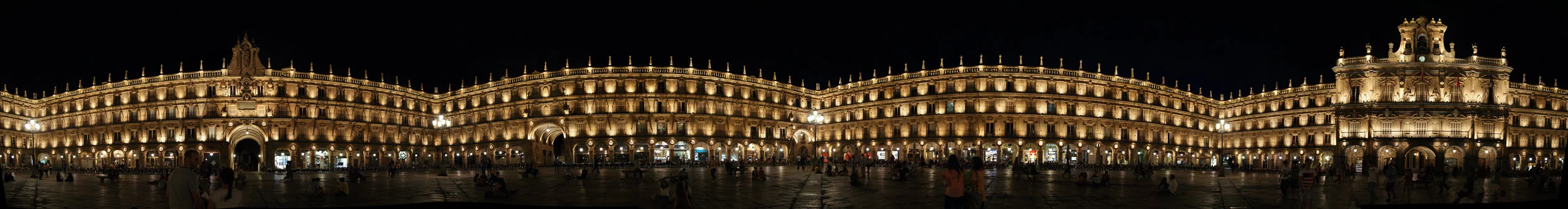 A 360 deg panorama of the Plaza Mayor in Salamanca at night