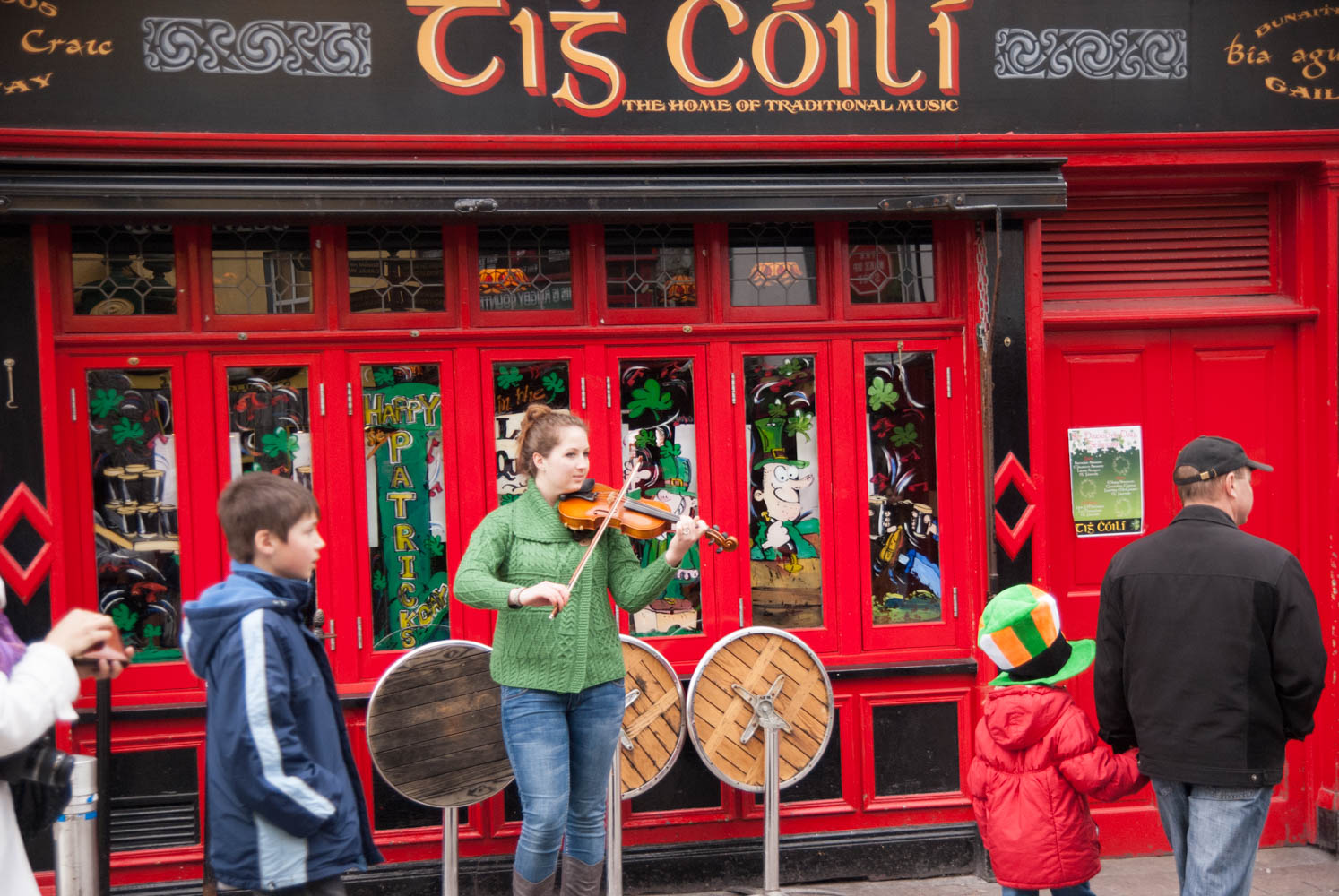 While waiting for the parade to begin, who should we see busking outside an Irish pub but our friend from Toronto.