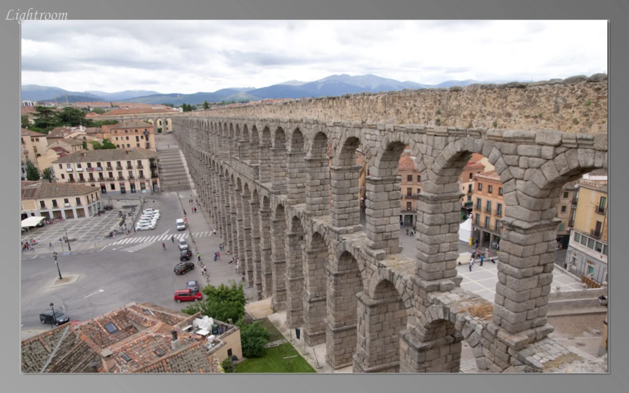 The Aqueduct runs right through the center of the city