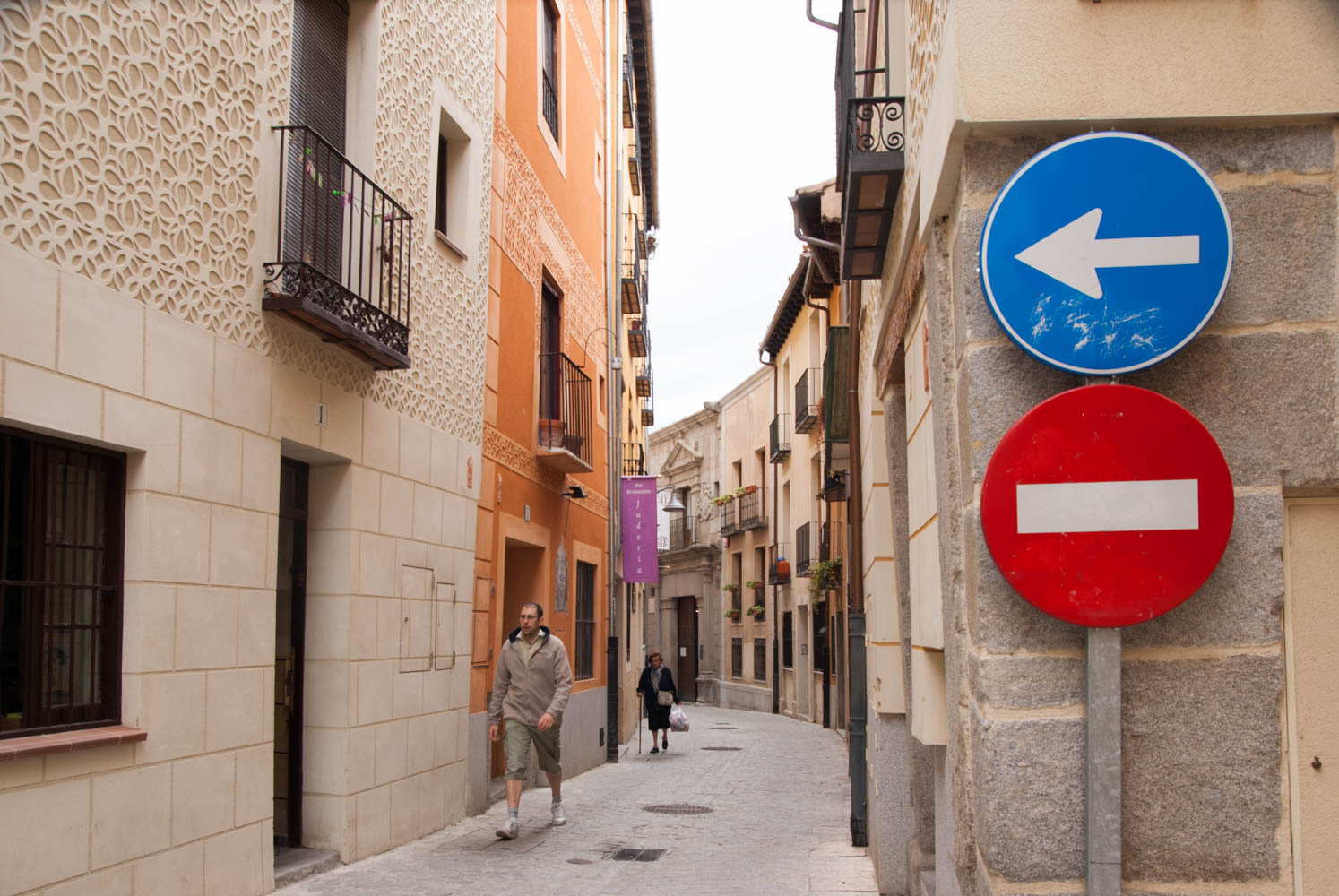 Narrow street in Segovia