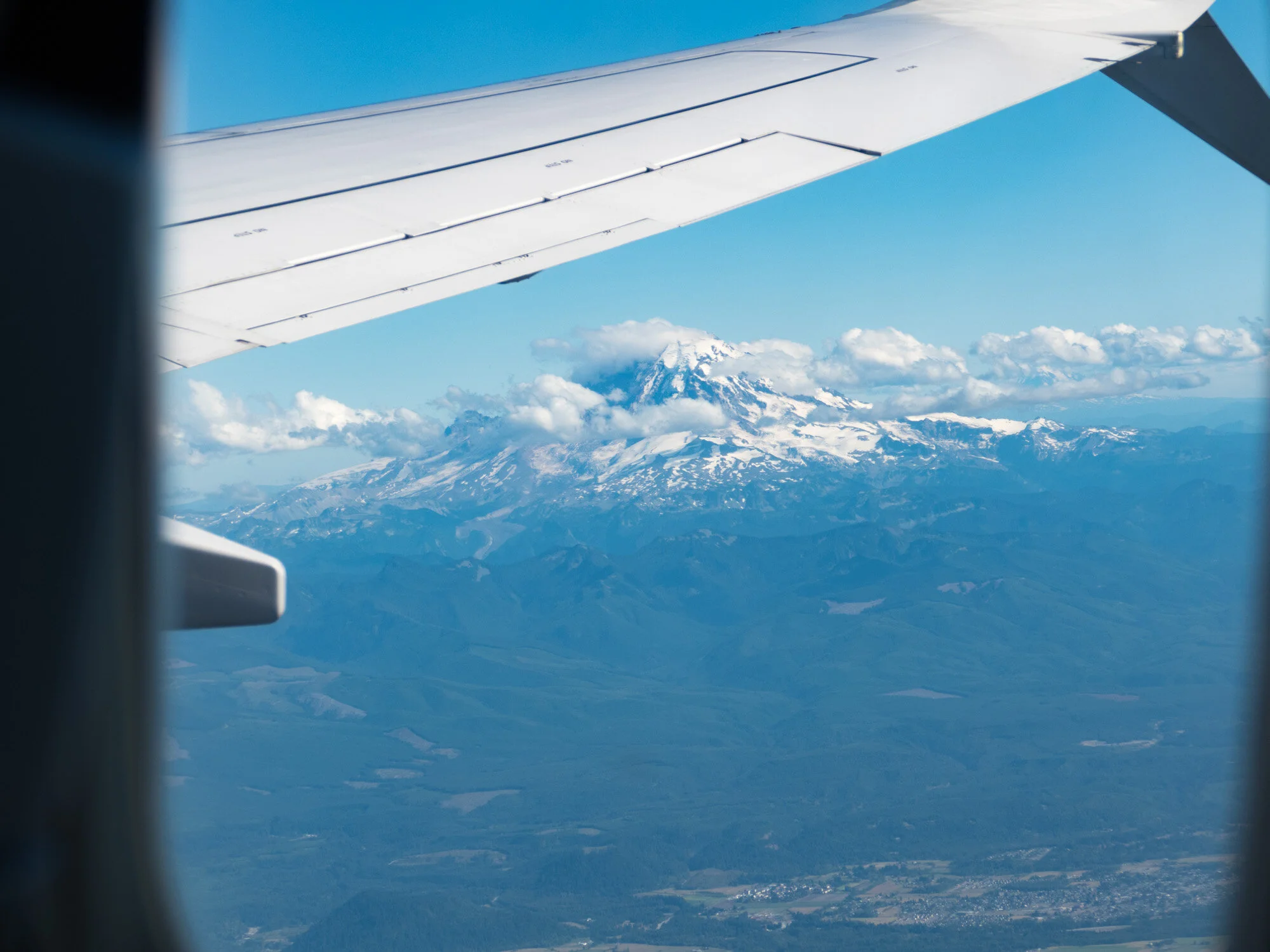 Bidding Mt. Ranier adieu from the airplane
