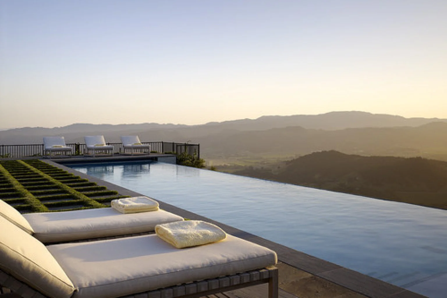 o-INFINITY-POOL-facebook.jpg