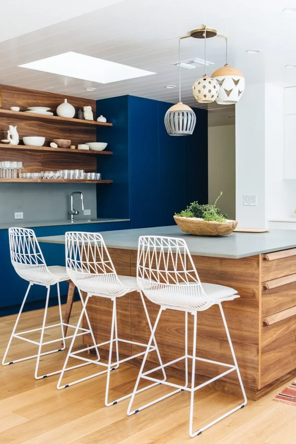laurelcanyonhouse-residence-renovation-modern-kitchen-interior-inside-island-barstools-lighting-color-laurelcanyon-barbarabestor.jpg