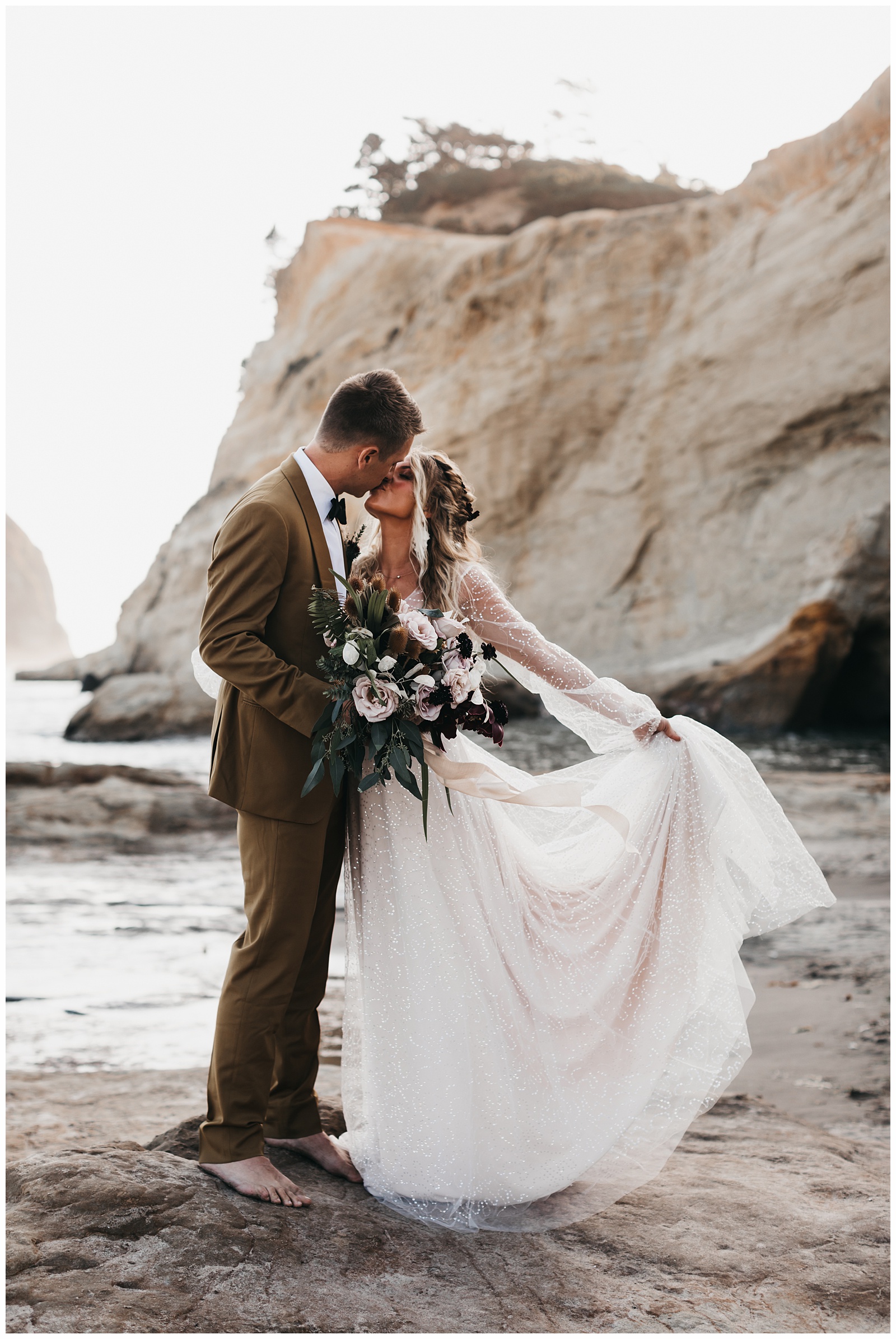 portland-wedding-photographer-pacific-city-elopement-photographer-anniezav_0008.jpg