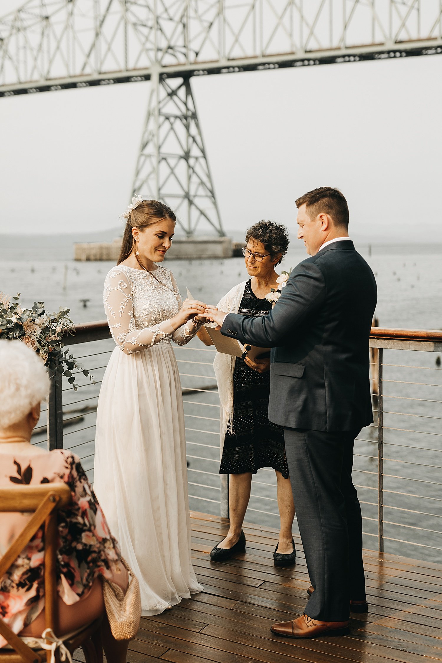 Portland-Seattle-Wedding-Photographer-Annie-Zav_0186.jpg